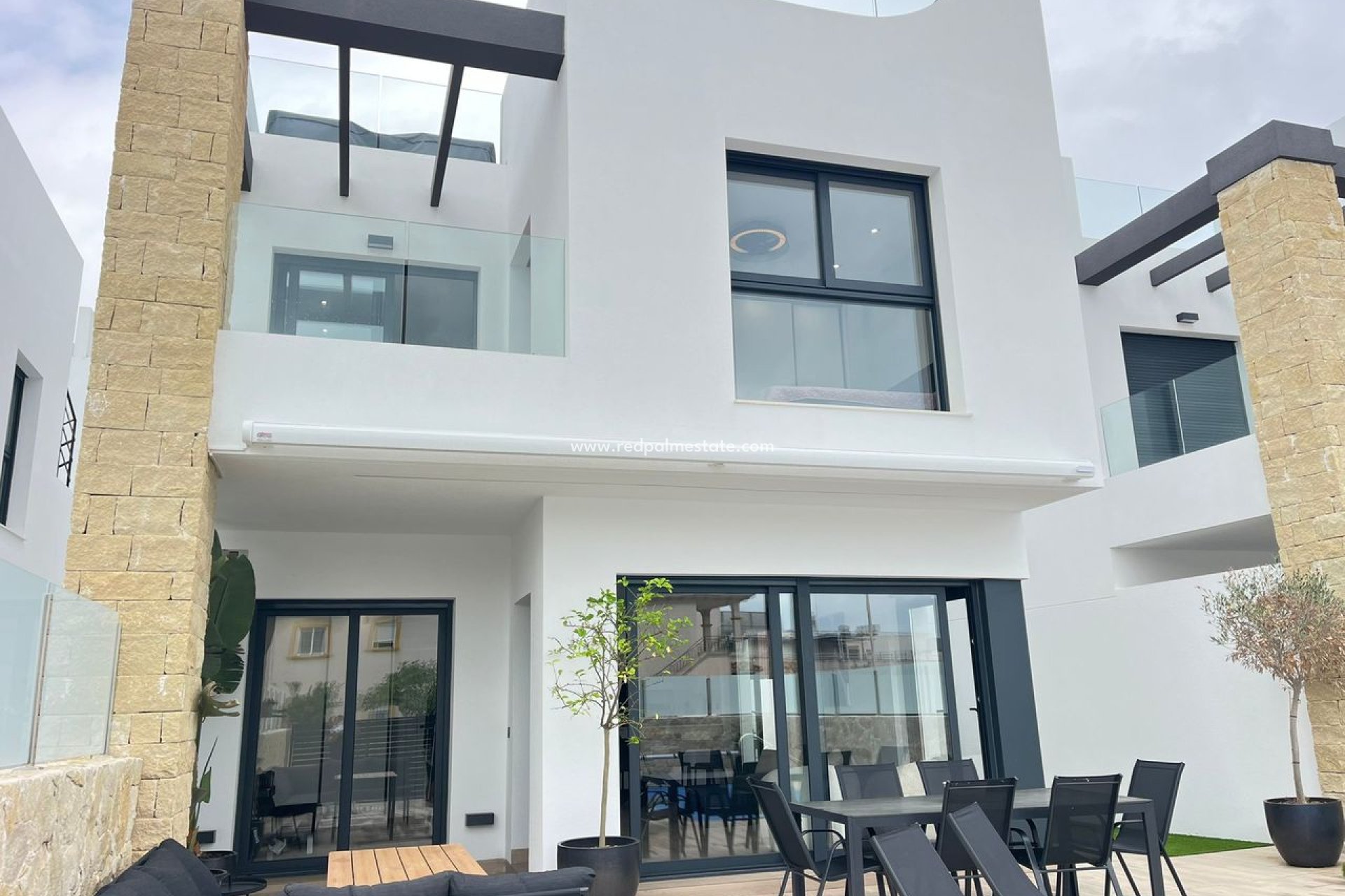 Resale - Villa -
Torrevieja - Punta prima