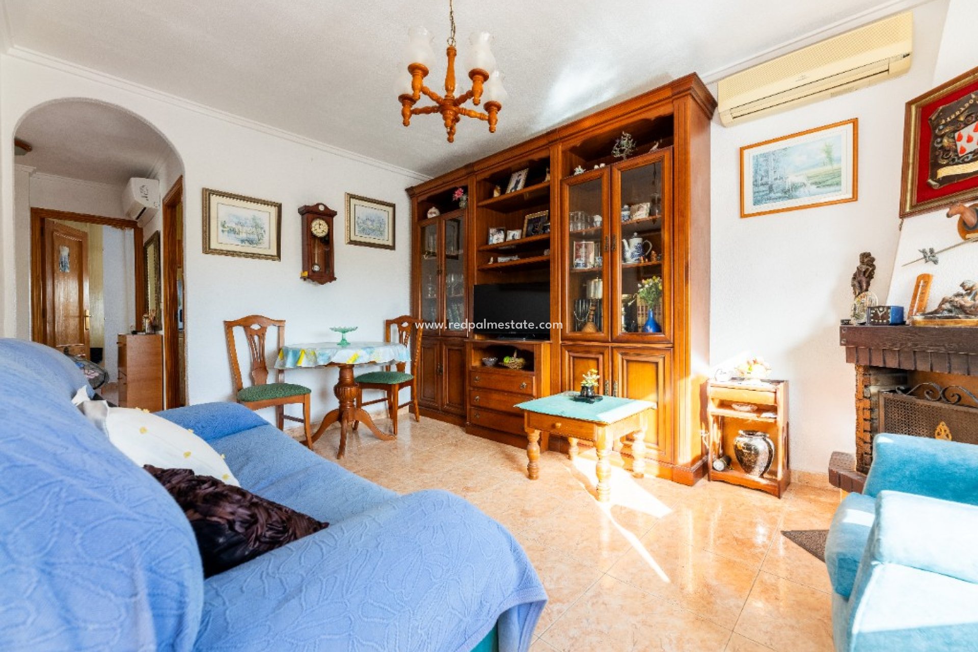 Resale - Villa -
Torrevieja - Punta prima