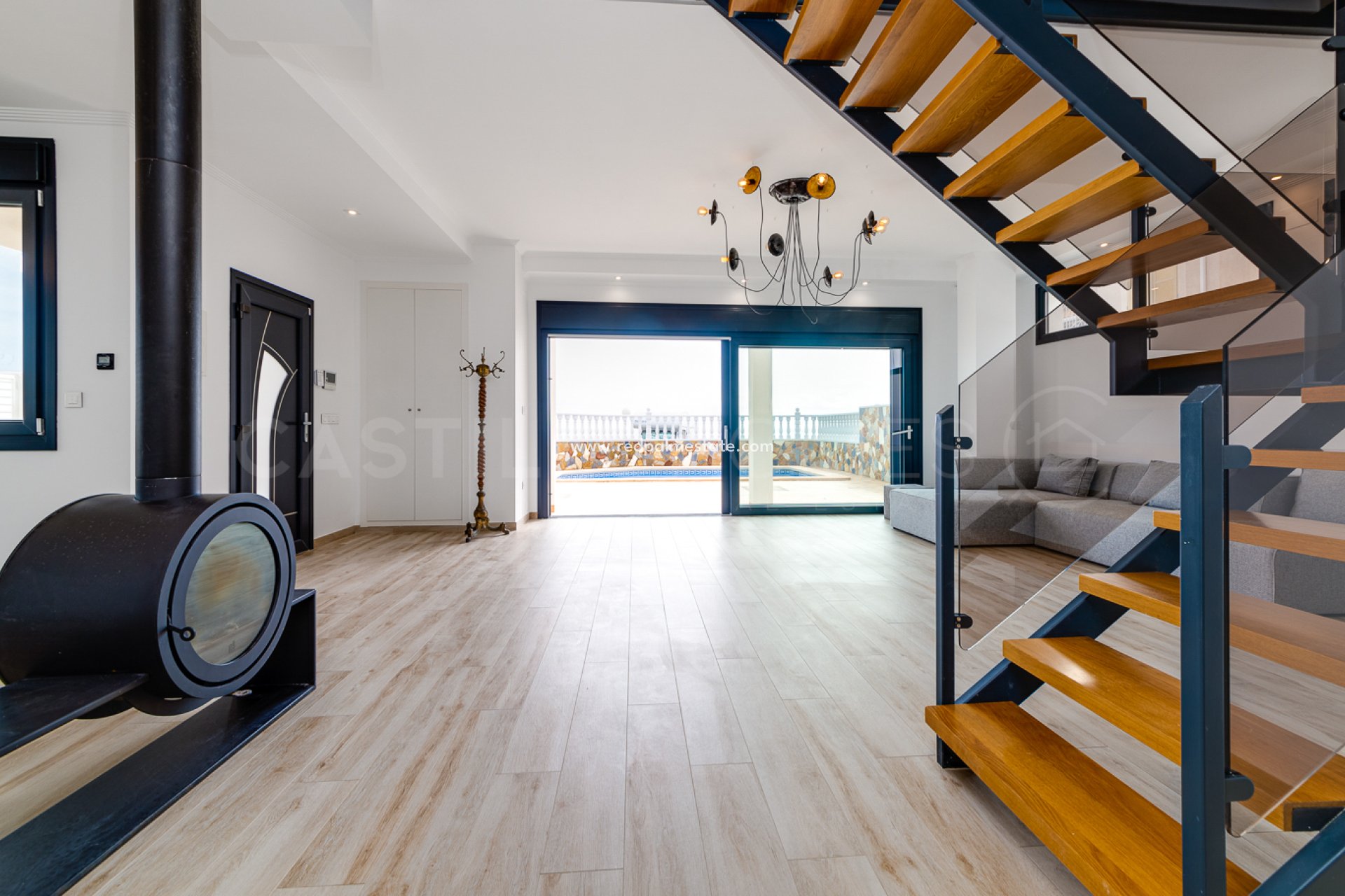 Resale - Villa -
Torrevieja - Torre del moro