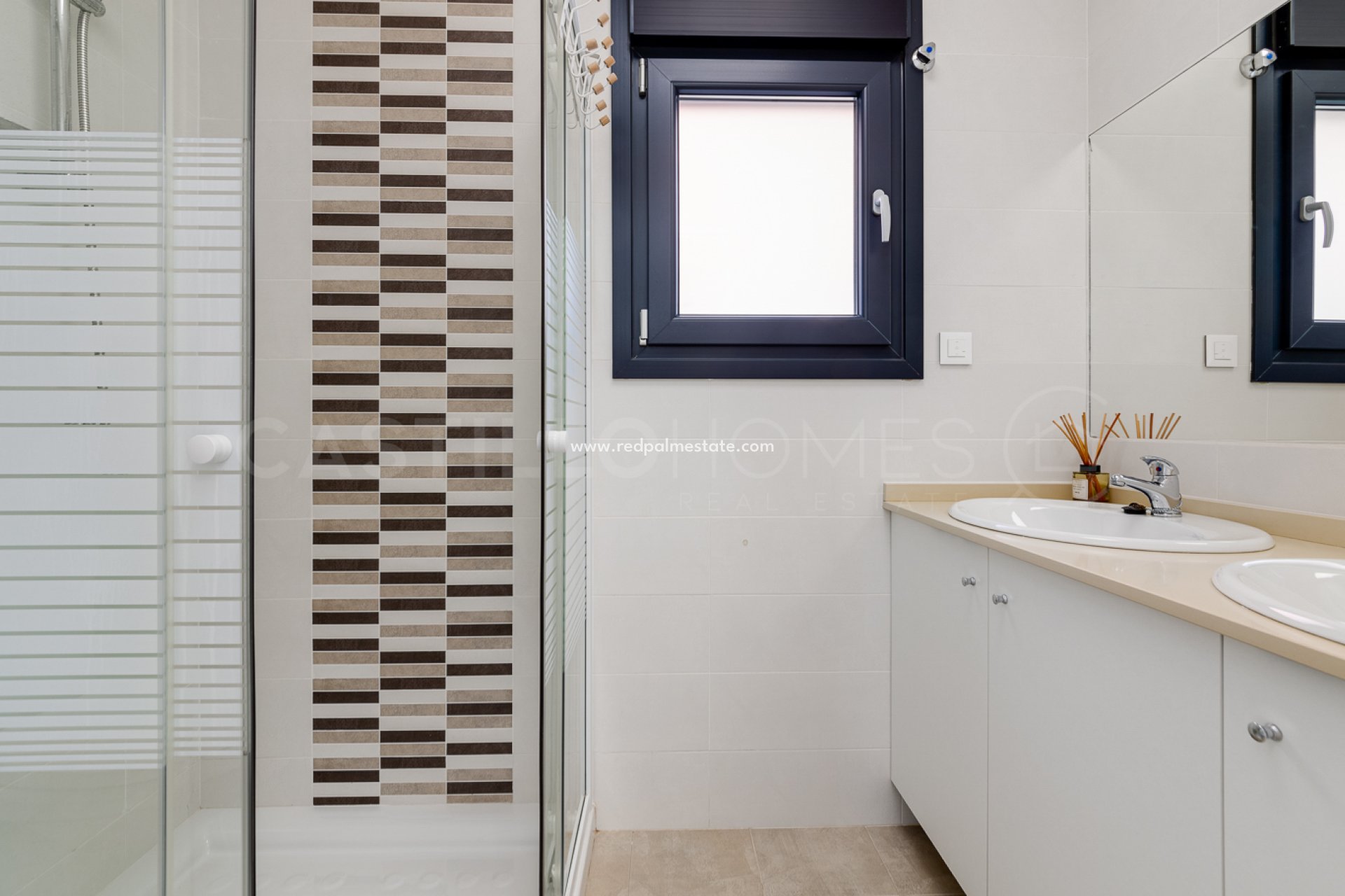 Resale - Villa -
Torrevieja - Torre del moro