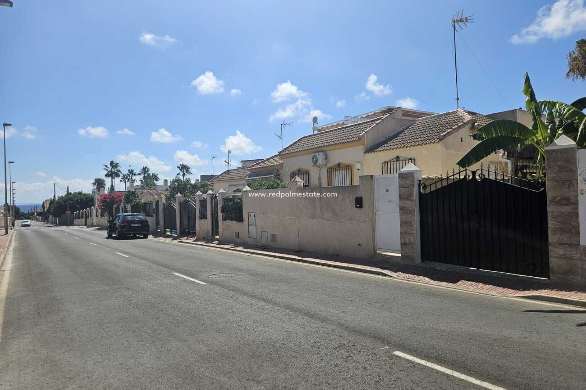 Resale - Villa -
Torrevieja - Torre del moro