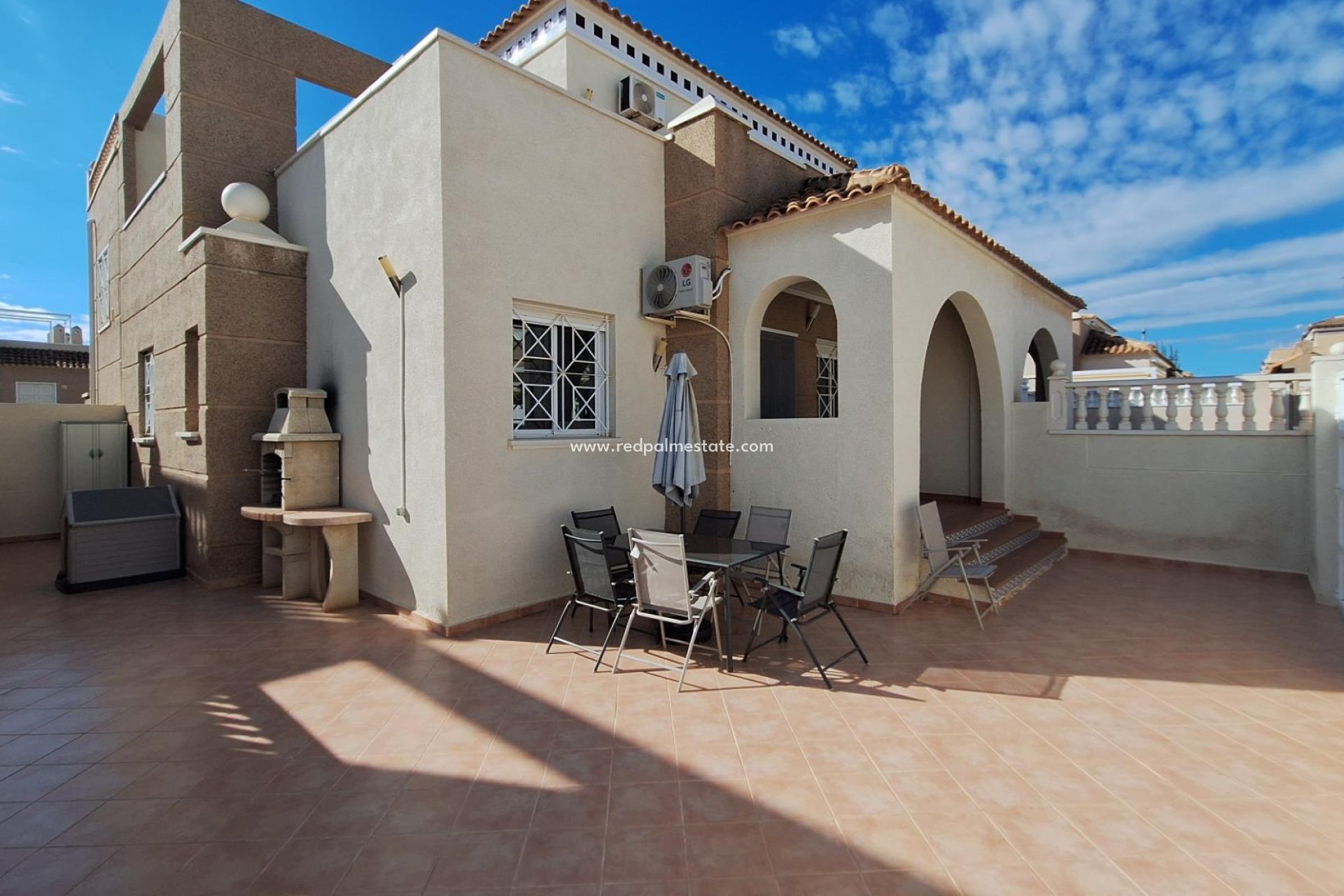 Resale - Villa -
Torrevieja - Torreblanca