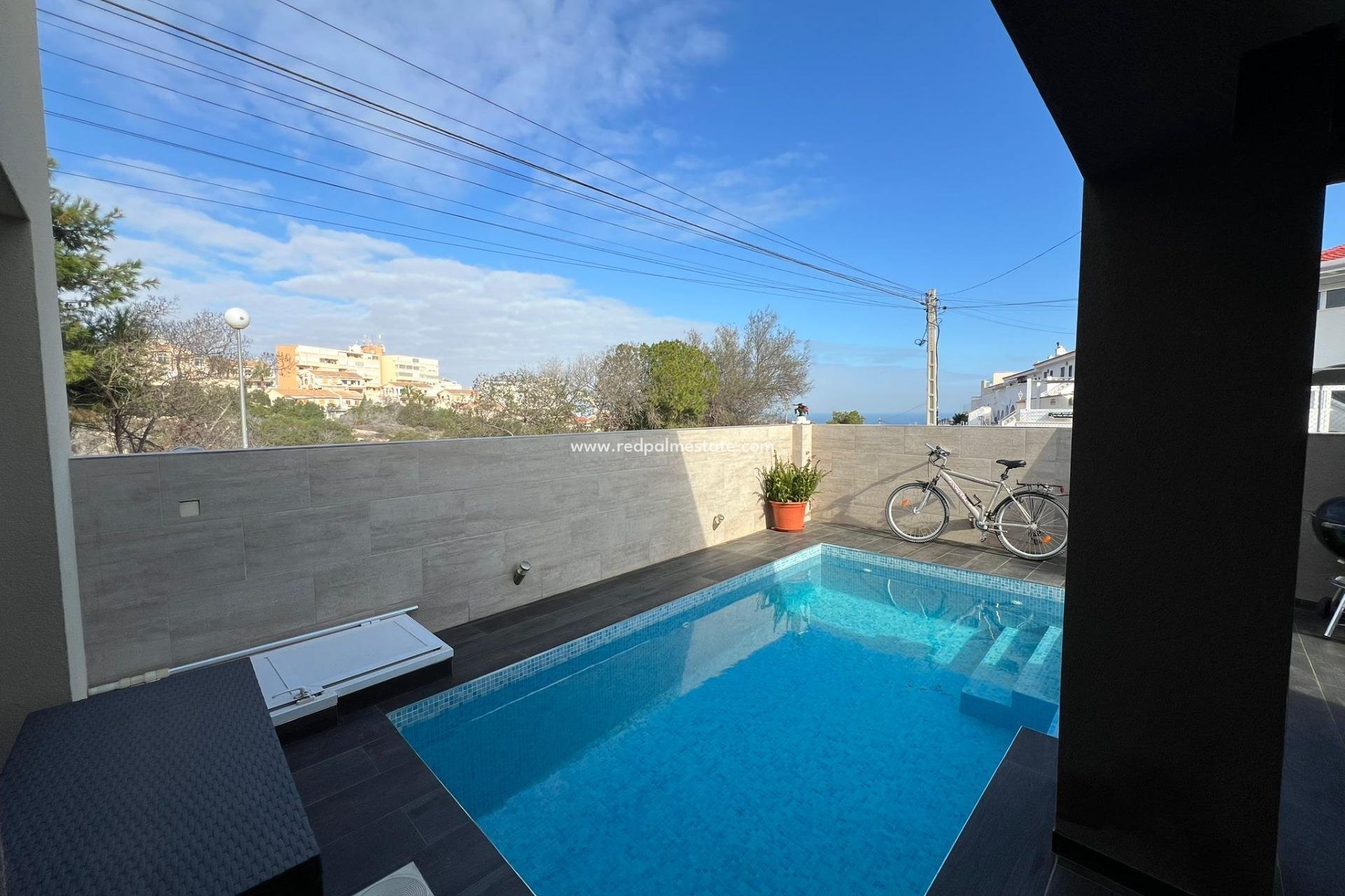 Resale - Villa -
Torrevieja - Torreblanca