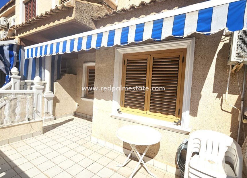 Resale - Villa -
Torrevieja - Torreblanca