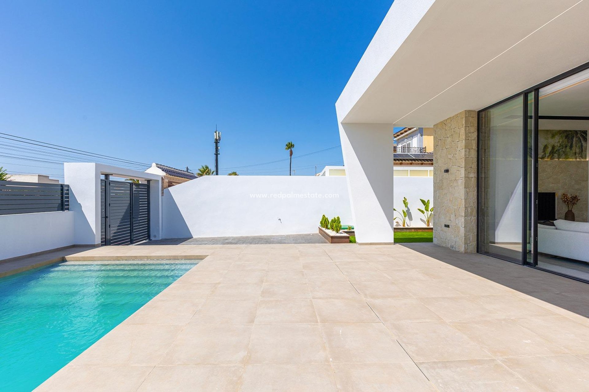 Resale - Villa -
Torrevieja - Torreta