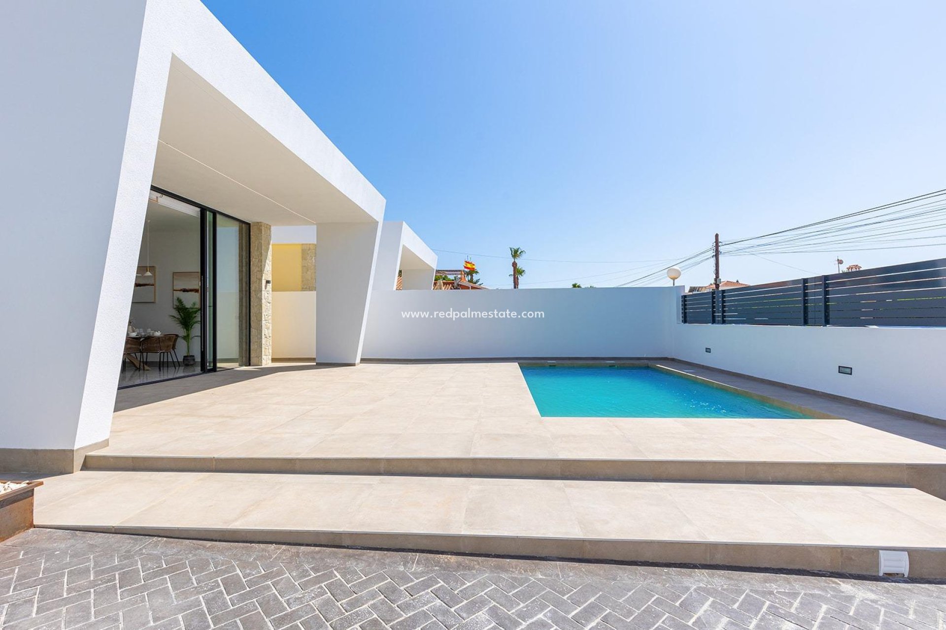 Resale - Villa -
Torrevieja - Torreta