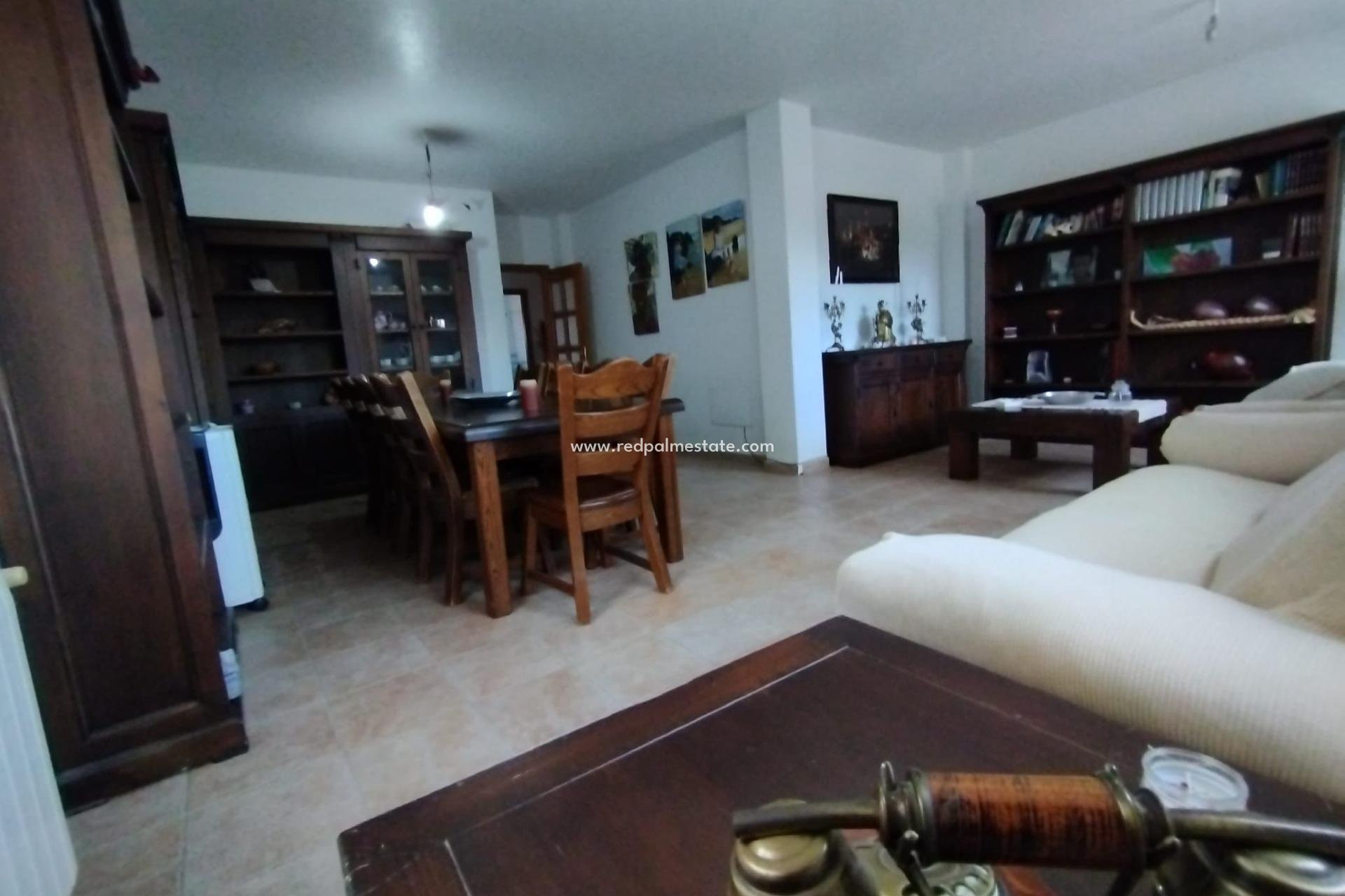 Resale - Villa -
Torrevieja - Torreta