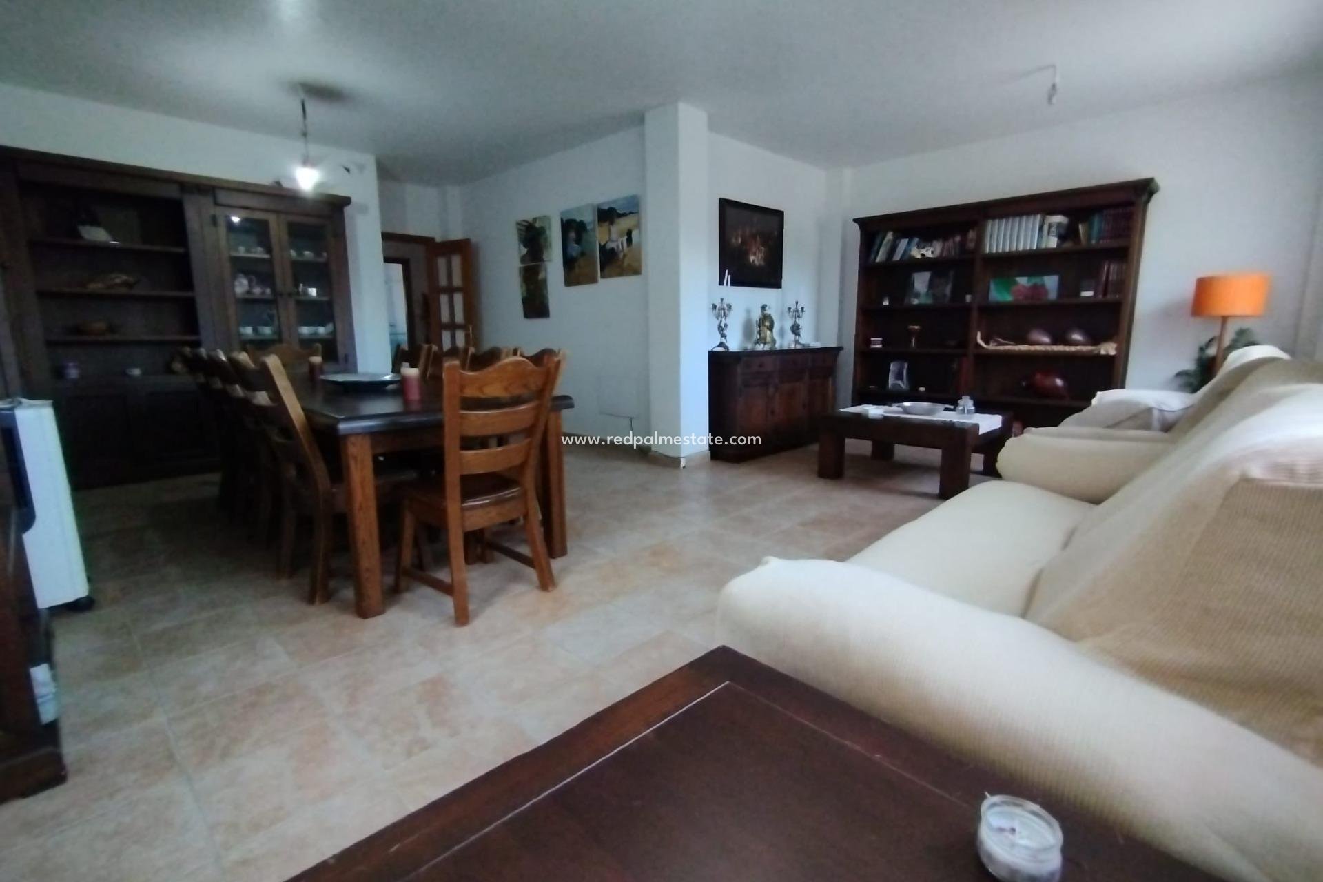 Resale - Villa -
Torrevieja - Torreta