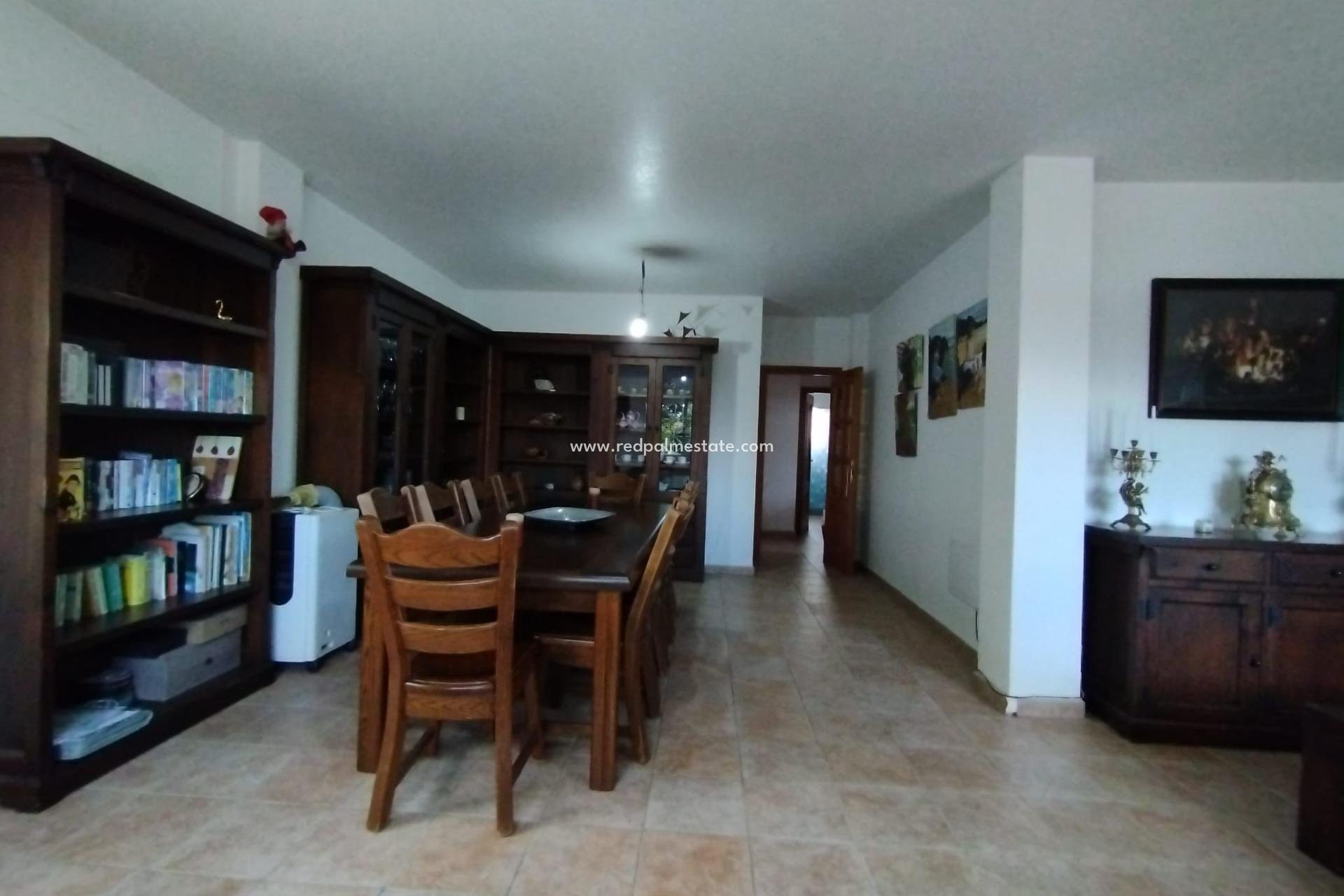 Resale - Villa -
Torrevieja - Torreta