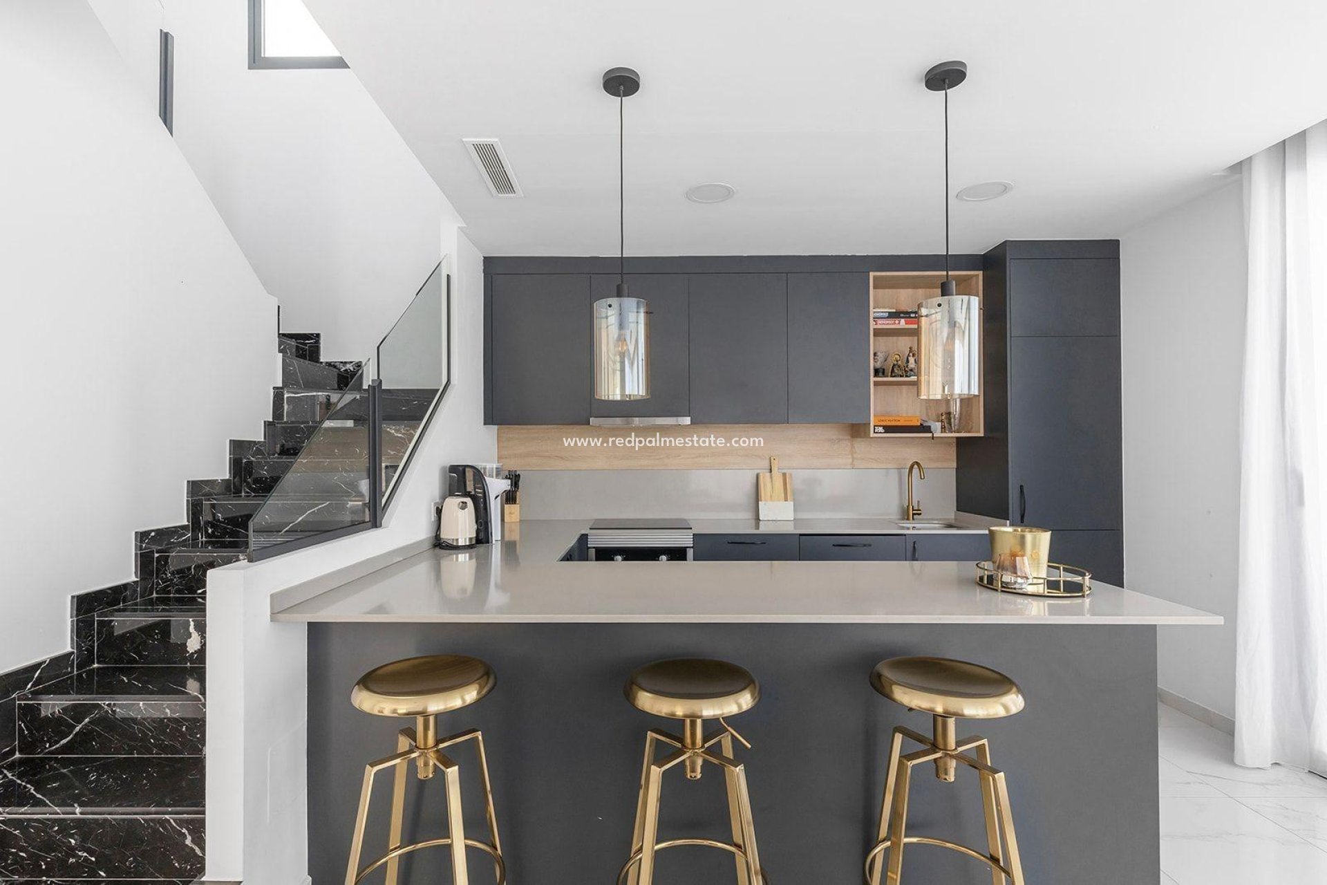 Resale - Villa -
Torrevieja - Torretas