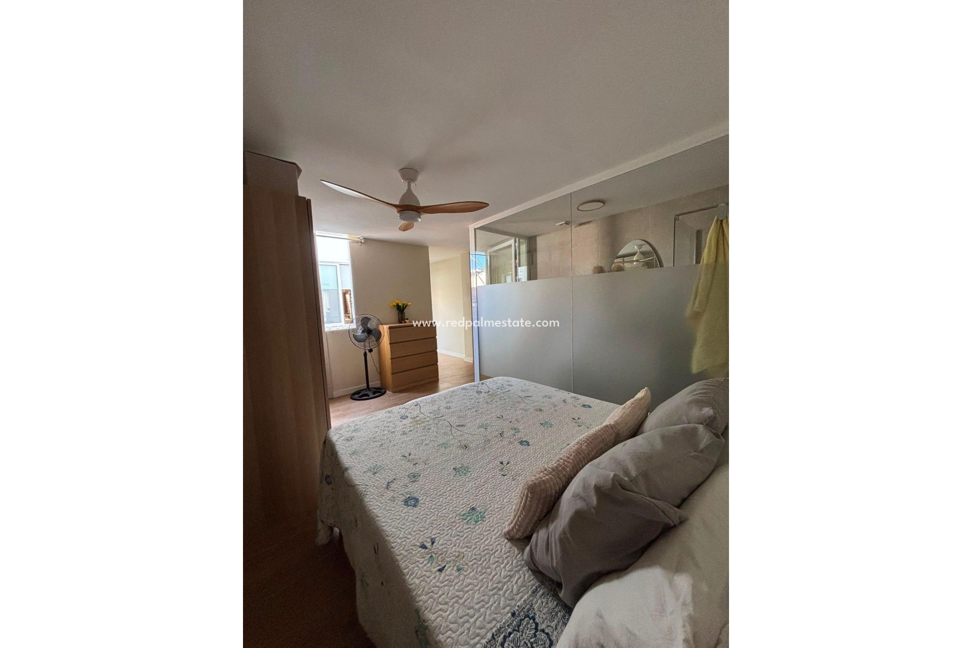 Resale - Villa -
Torrevieja