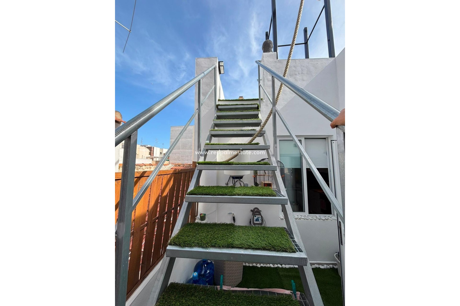 Resale - Villa -
Torrevieja