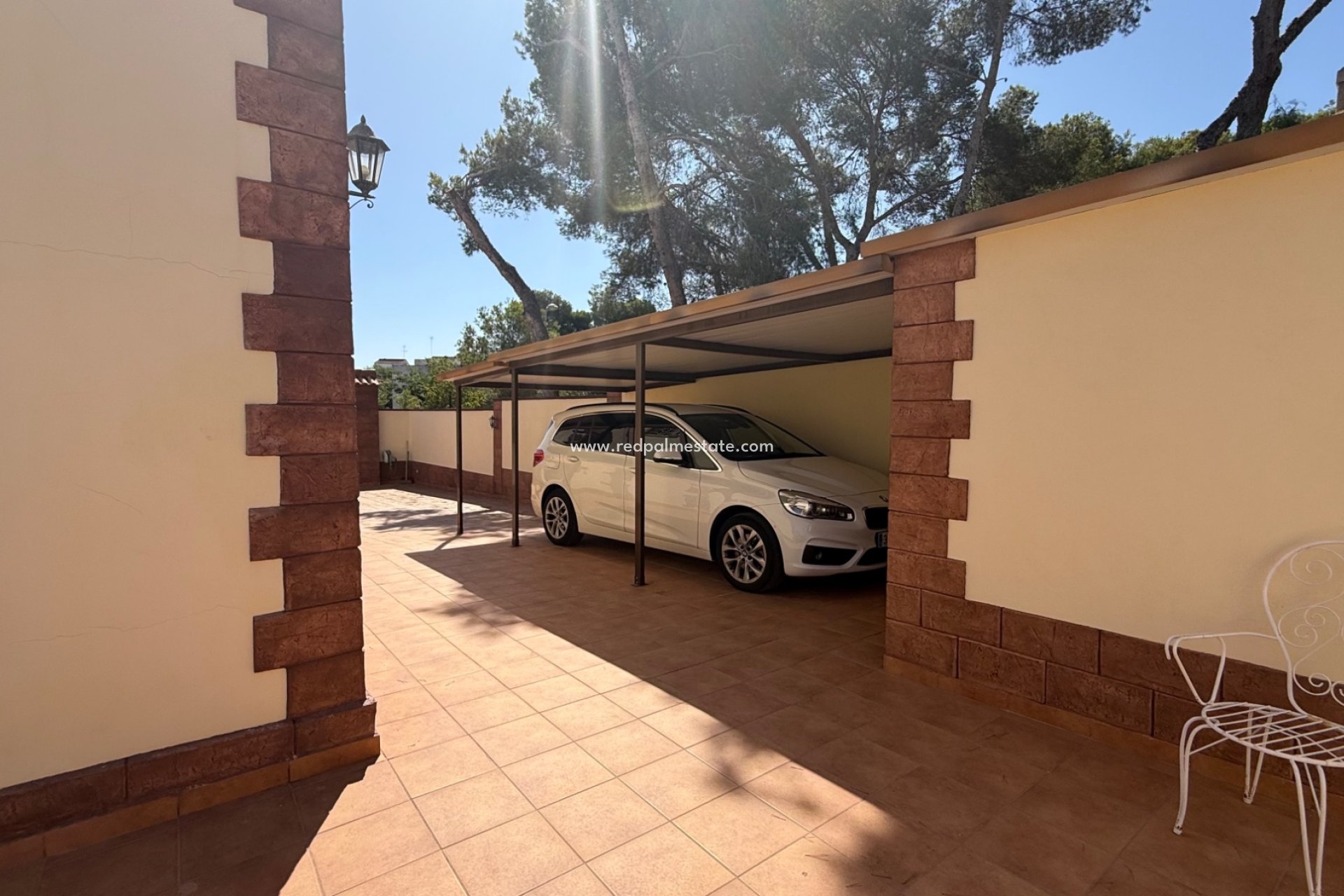 Resale - Villa -
Torrevieja
