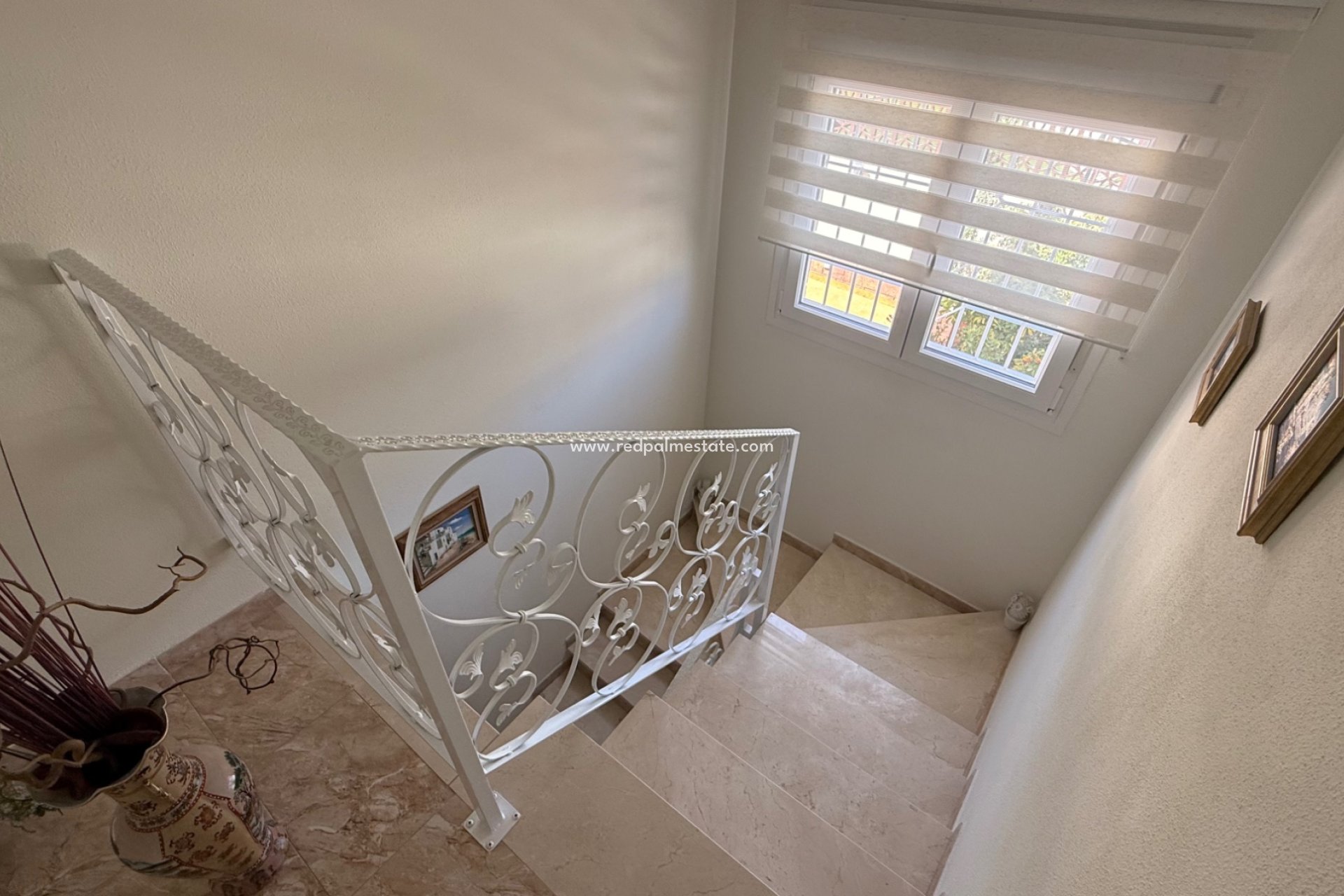 Resale - Villa -
Torrevieja