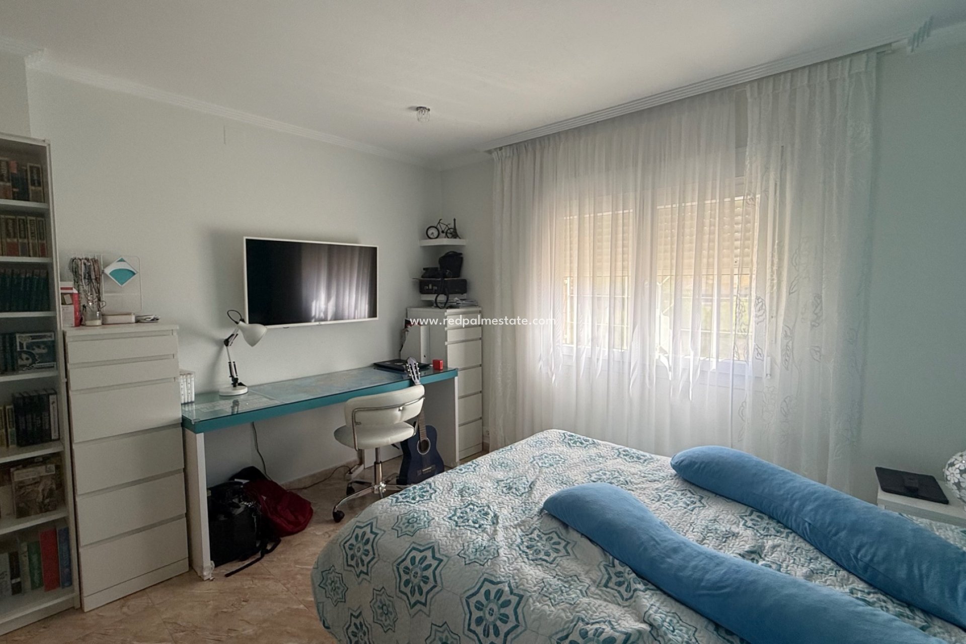 Resale - Villa -
Torrevieja