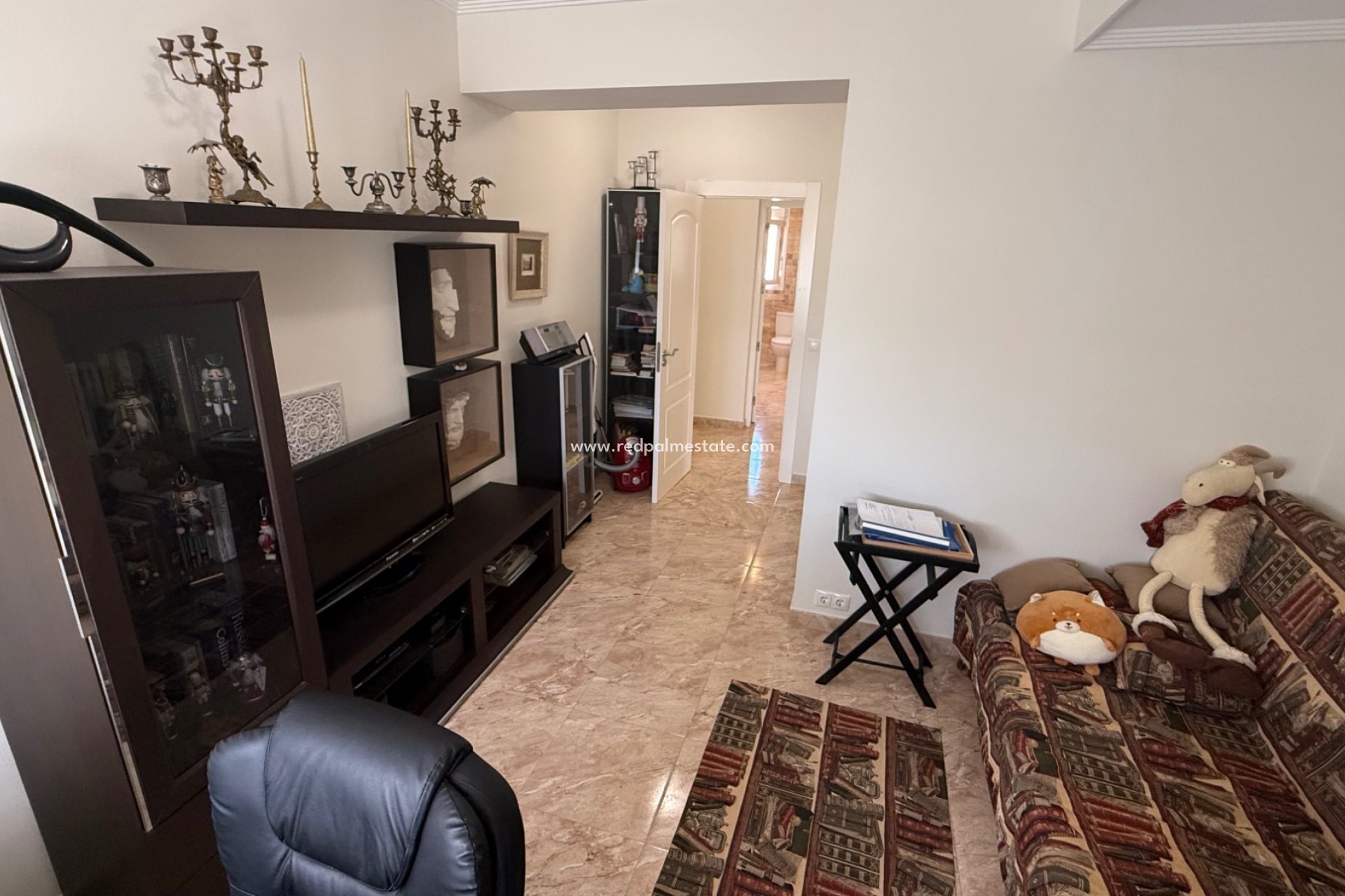 Resale - Villa -
Torrevieja