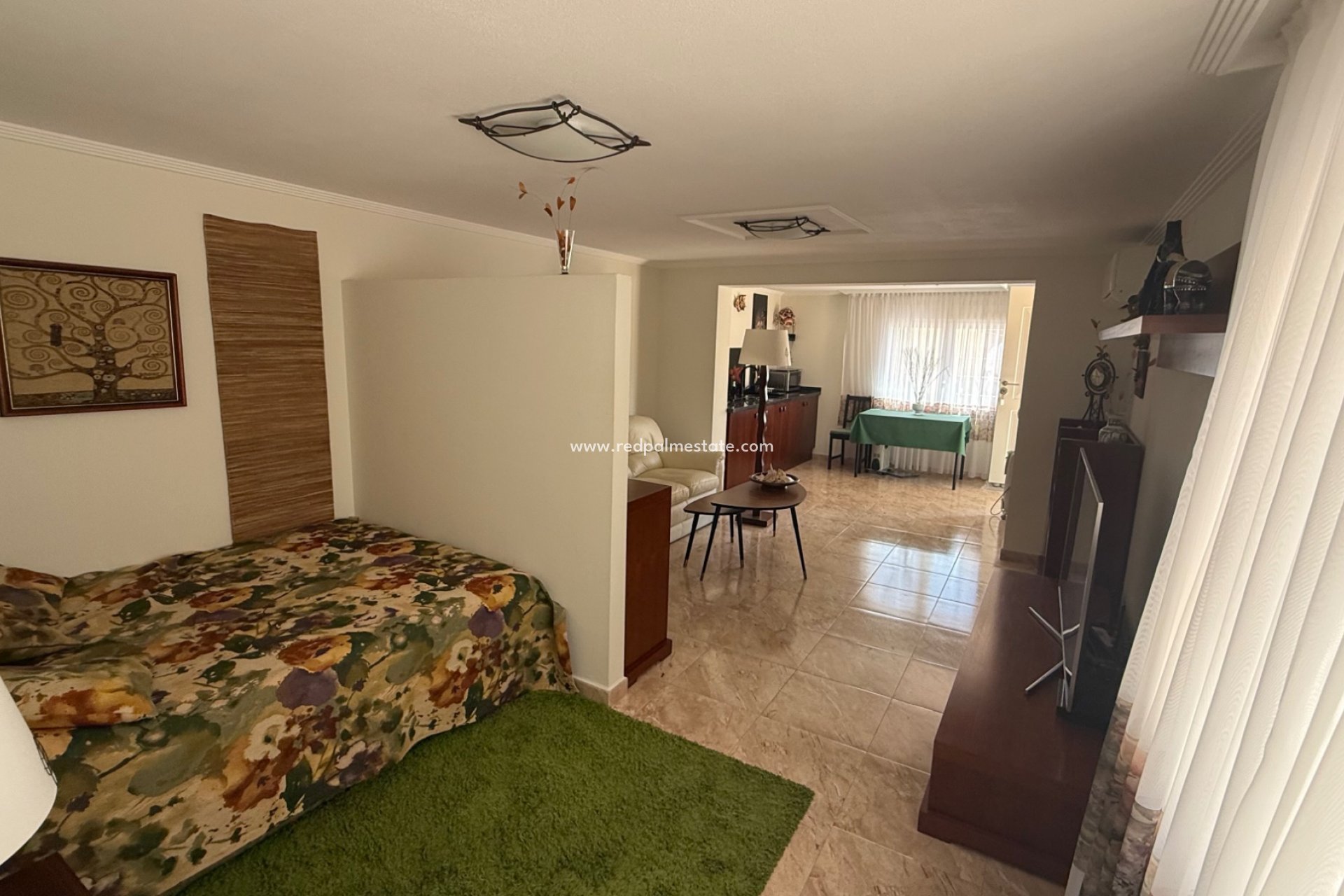 Resale - Villa -
Torrevieja