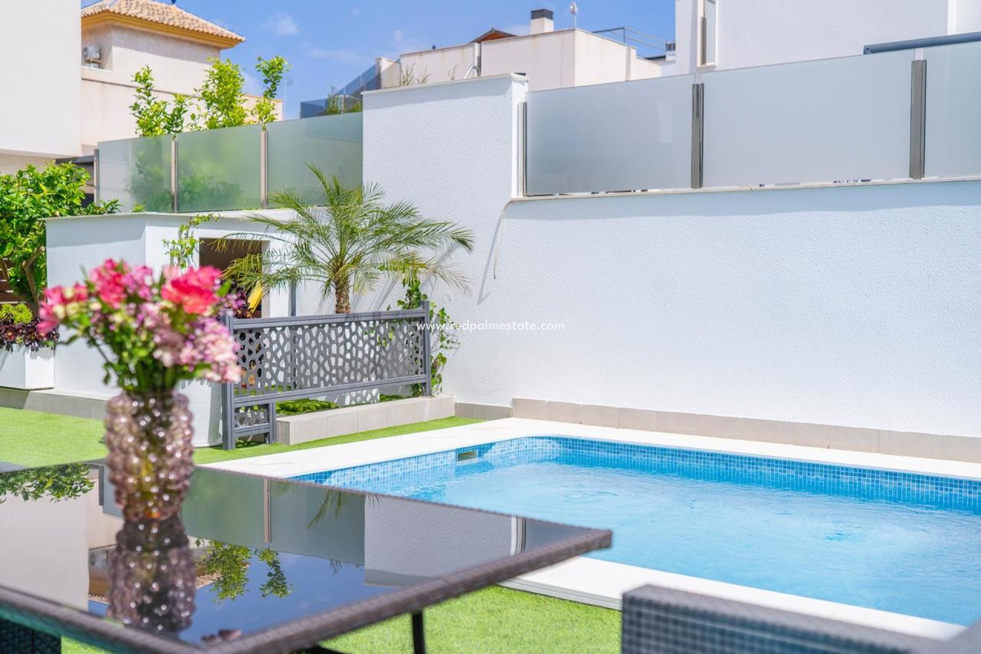 Resale - Villa -
Torrevieja