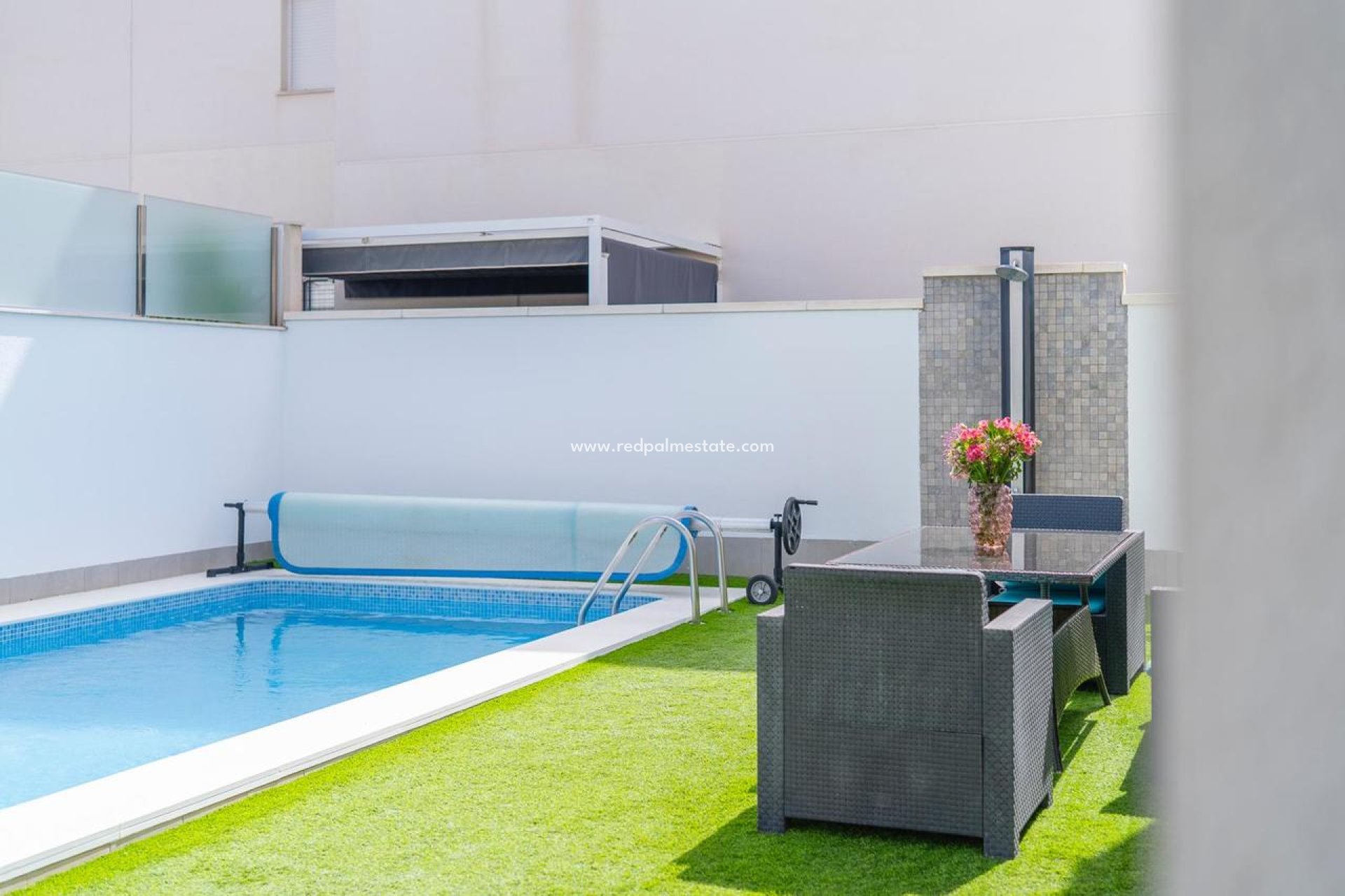 Resale - Villa -
Torrevieja