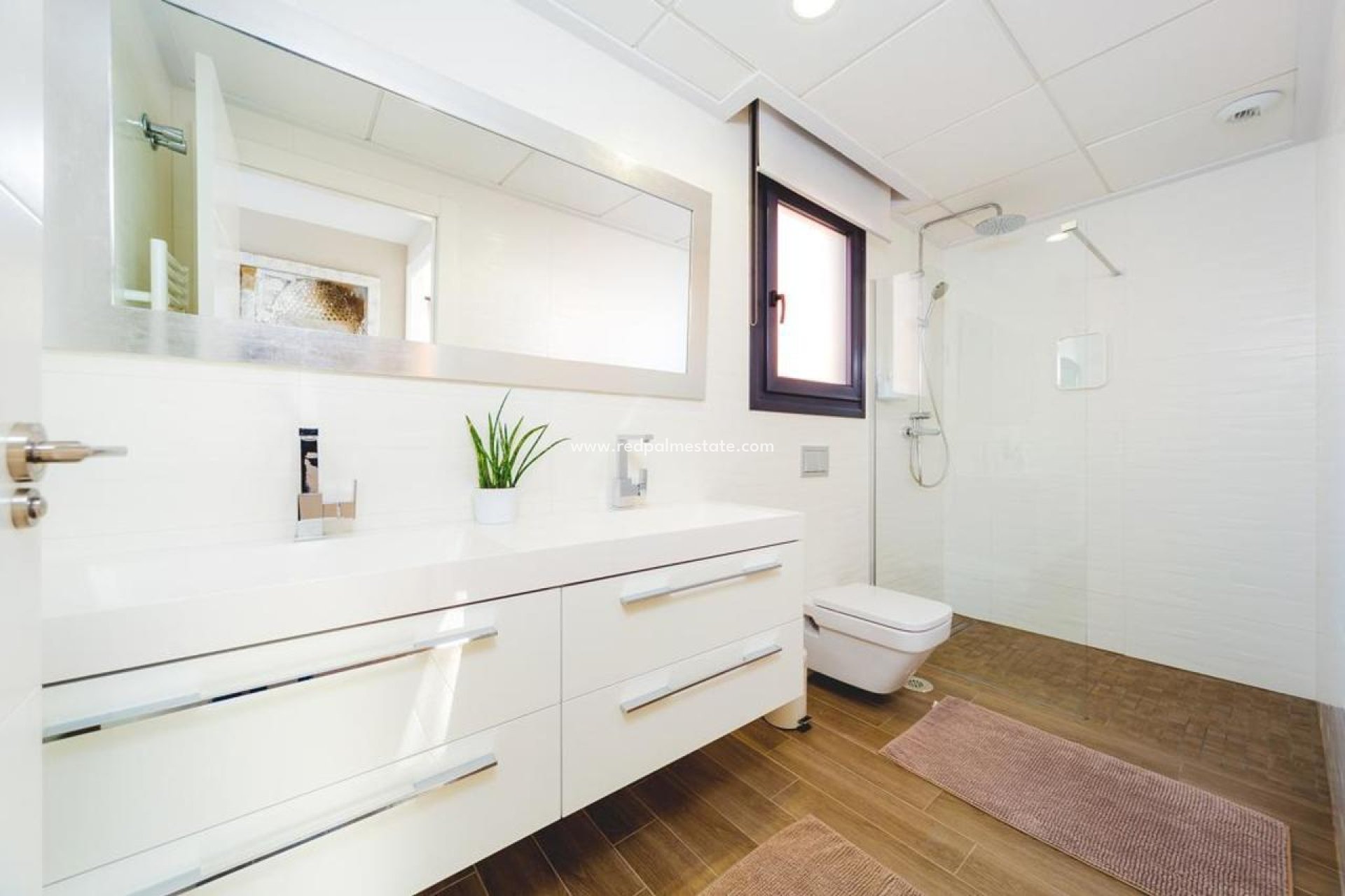 Resale - Villa -
Torrevieja
