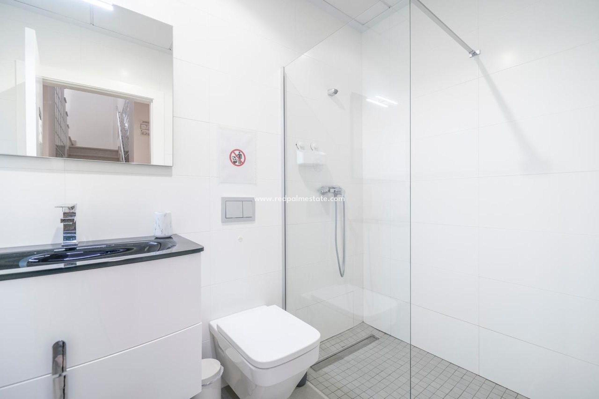 Resale - Villa -
Torrevieja