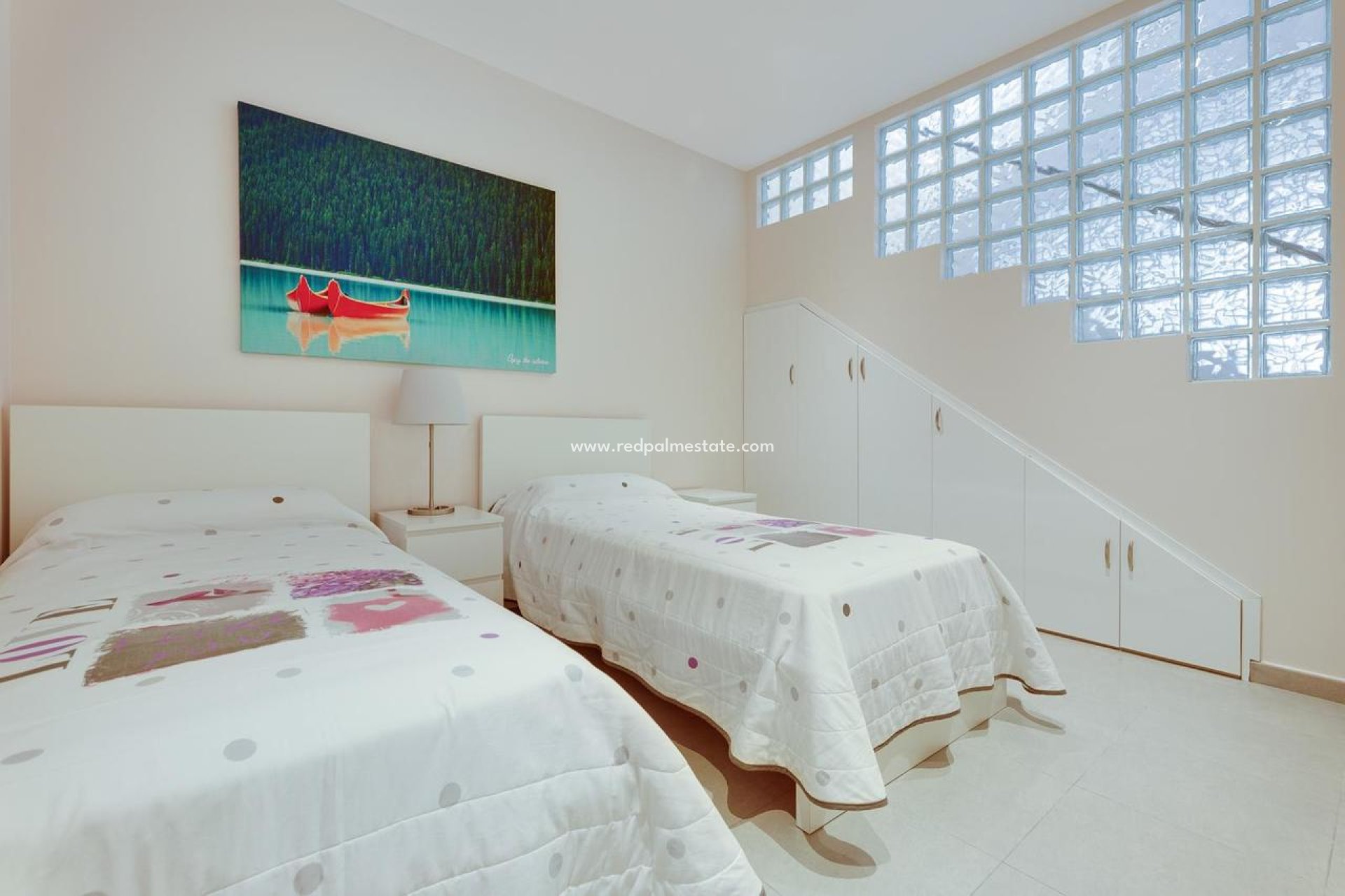 Resale - Villa -
Torrevieja