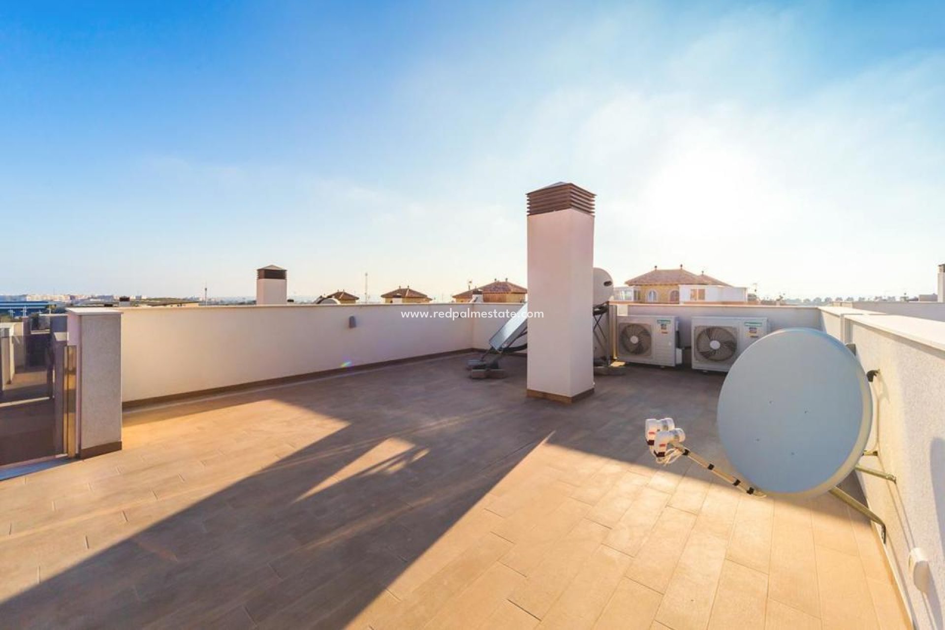 Resale - Villa -
Torrevieja