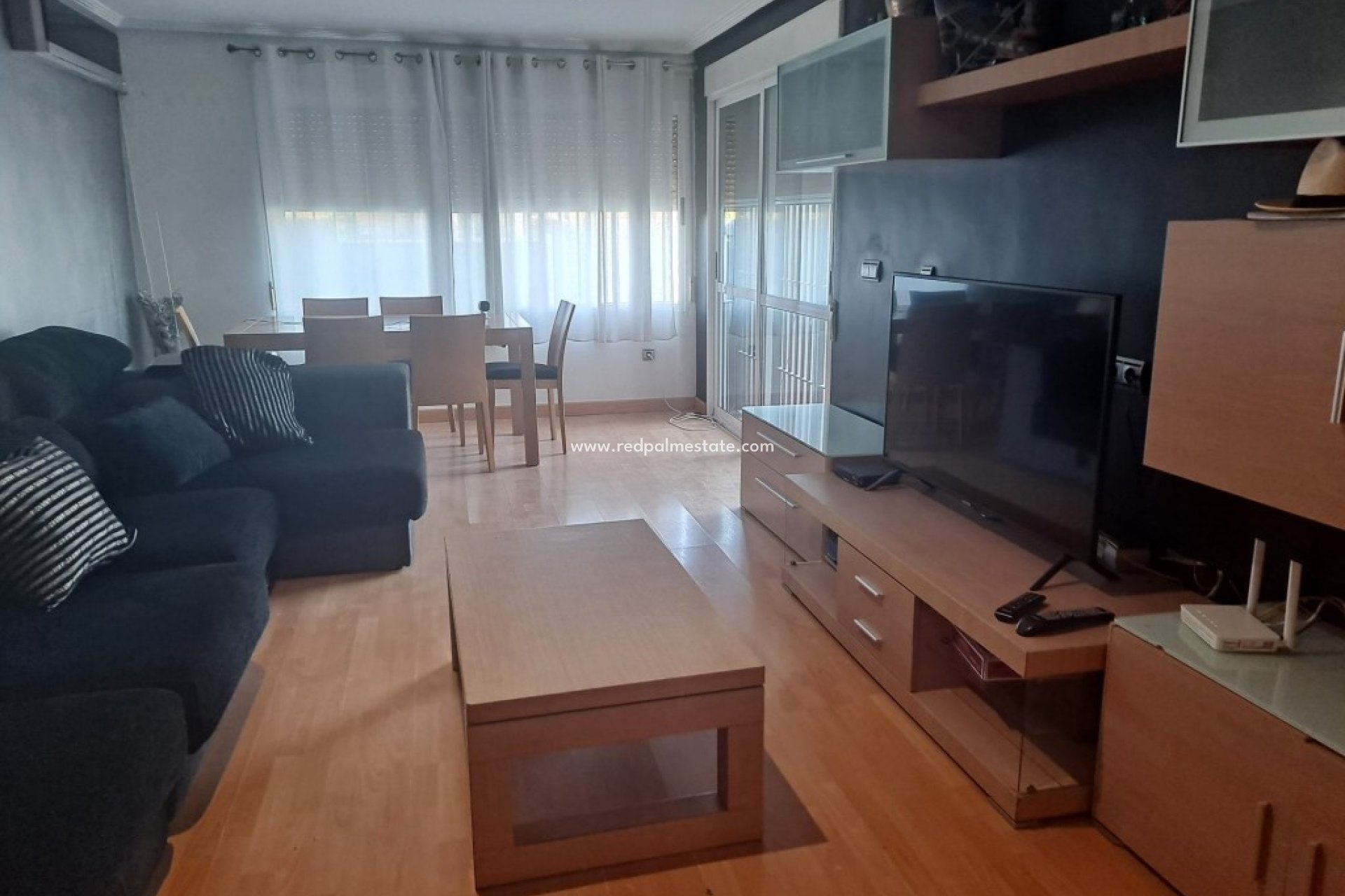 Resale - Villa -
Torrevieja