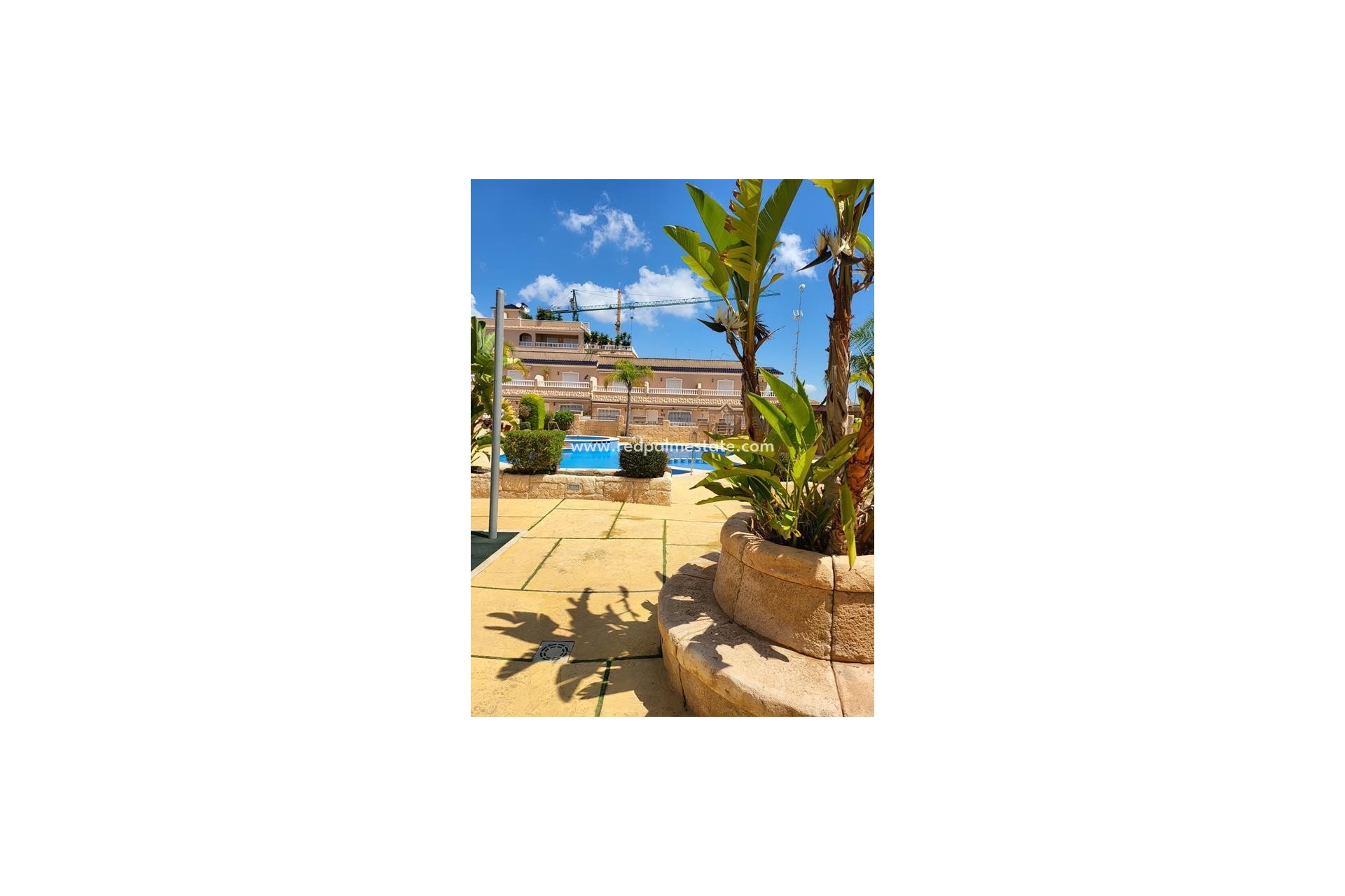 Resale - Villa -
Torrevieja