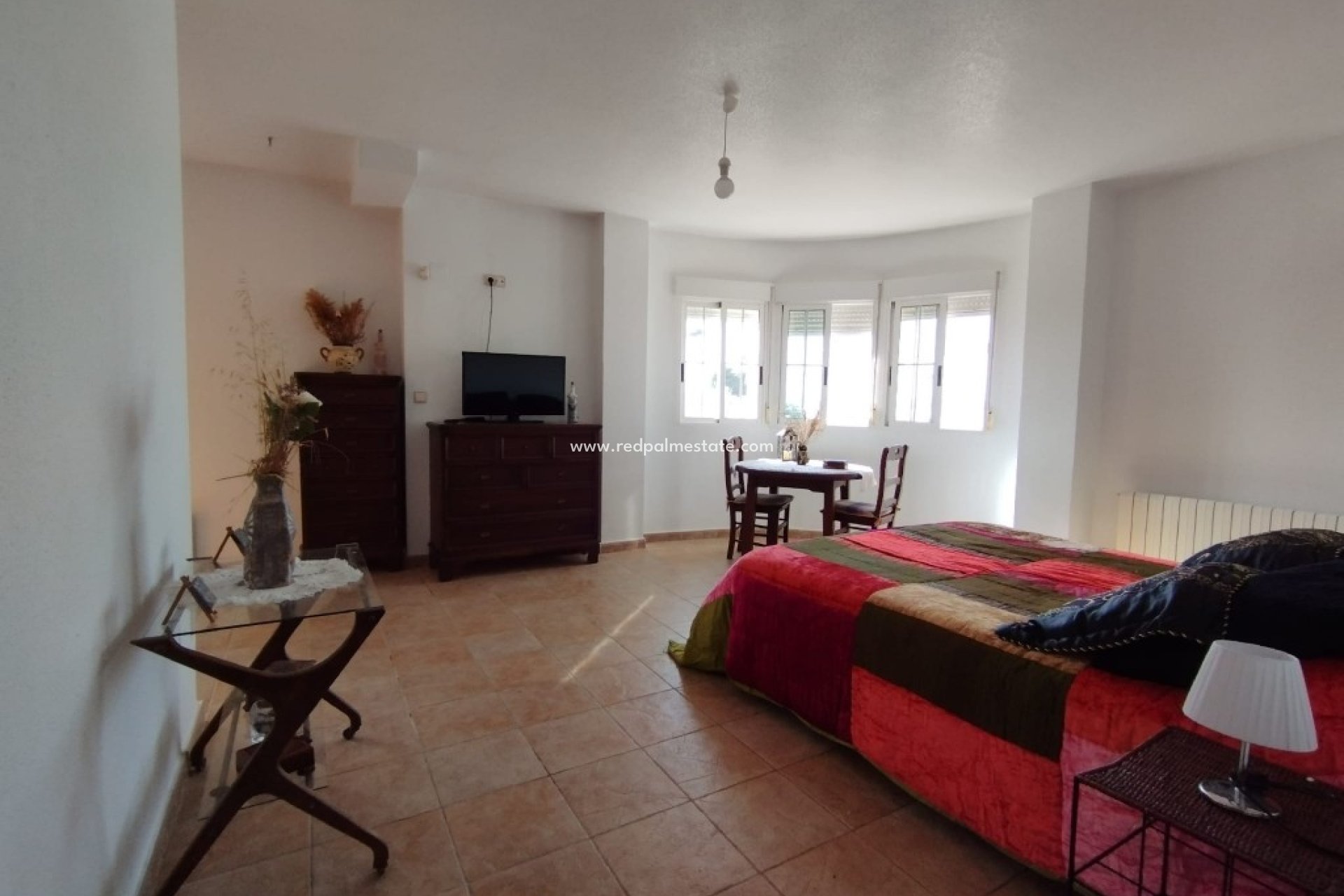 Resale - Villa -
Torrevieja