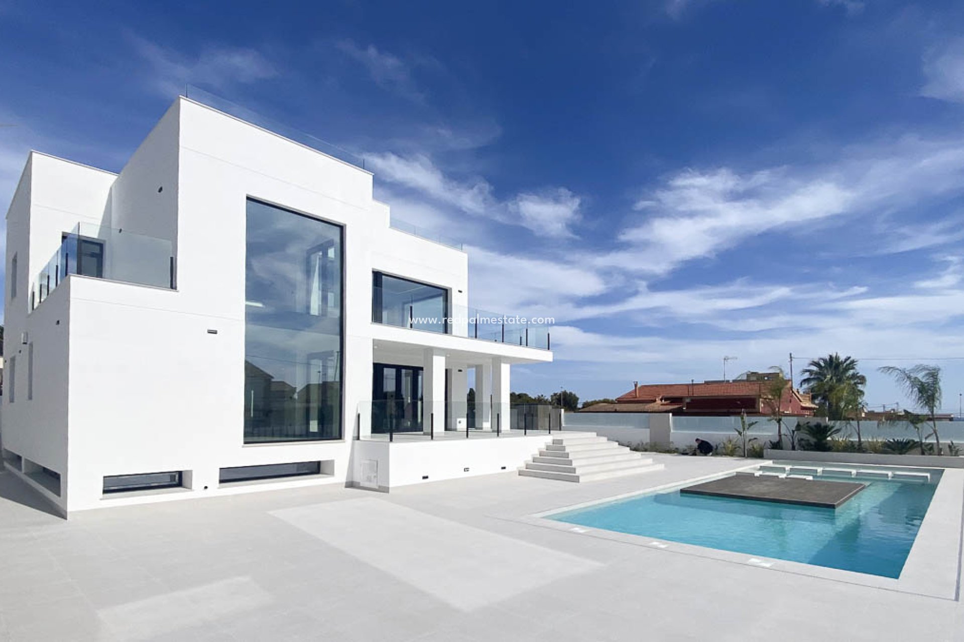 Resale - Villa -
Torrevieja