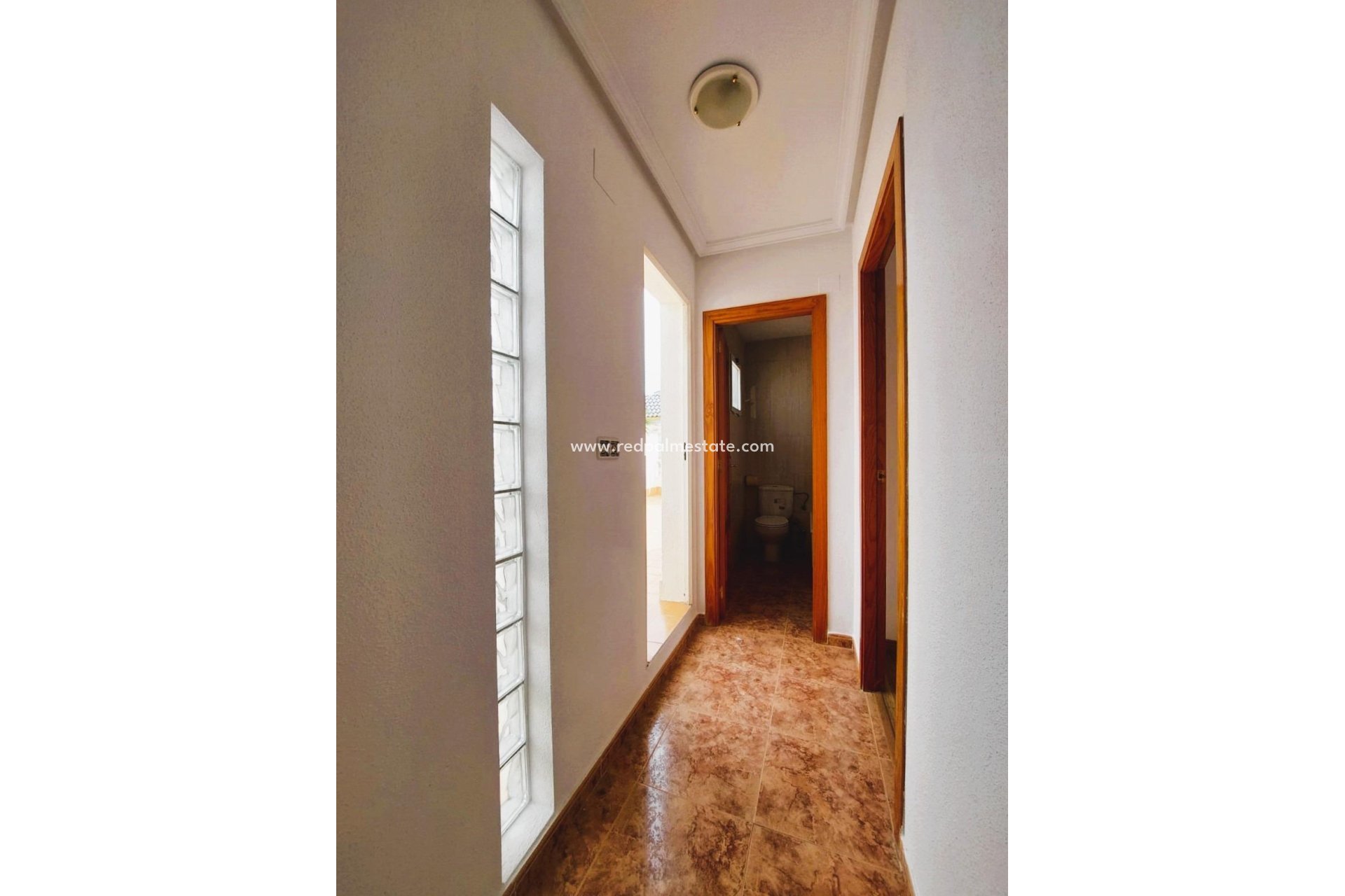 Resale - Villa -
Torrevieja