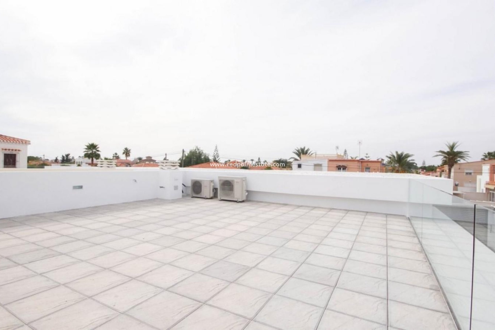 Resale - Villa -
Torrevieja