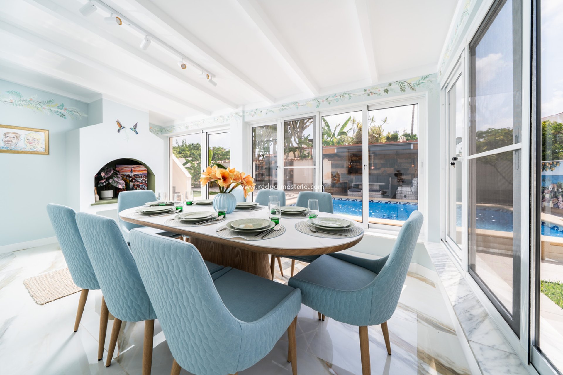 Resale - Villa -
Torrevieja