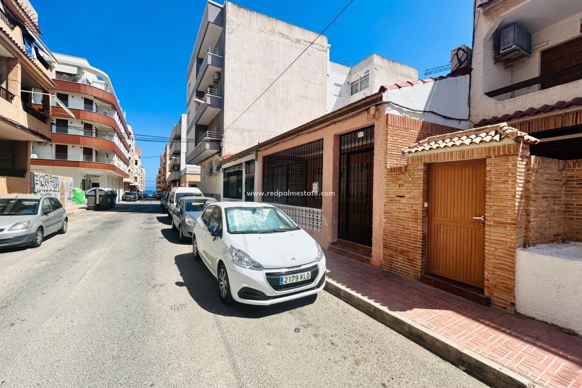 Resale - Villa -
Torrevieja