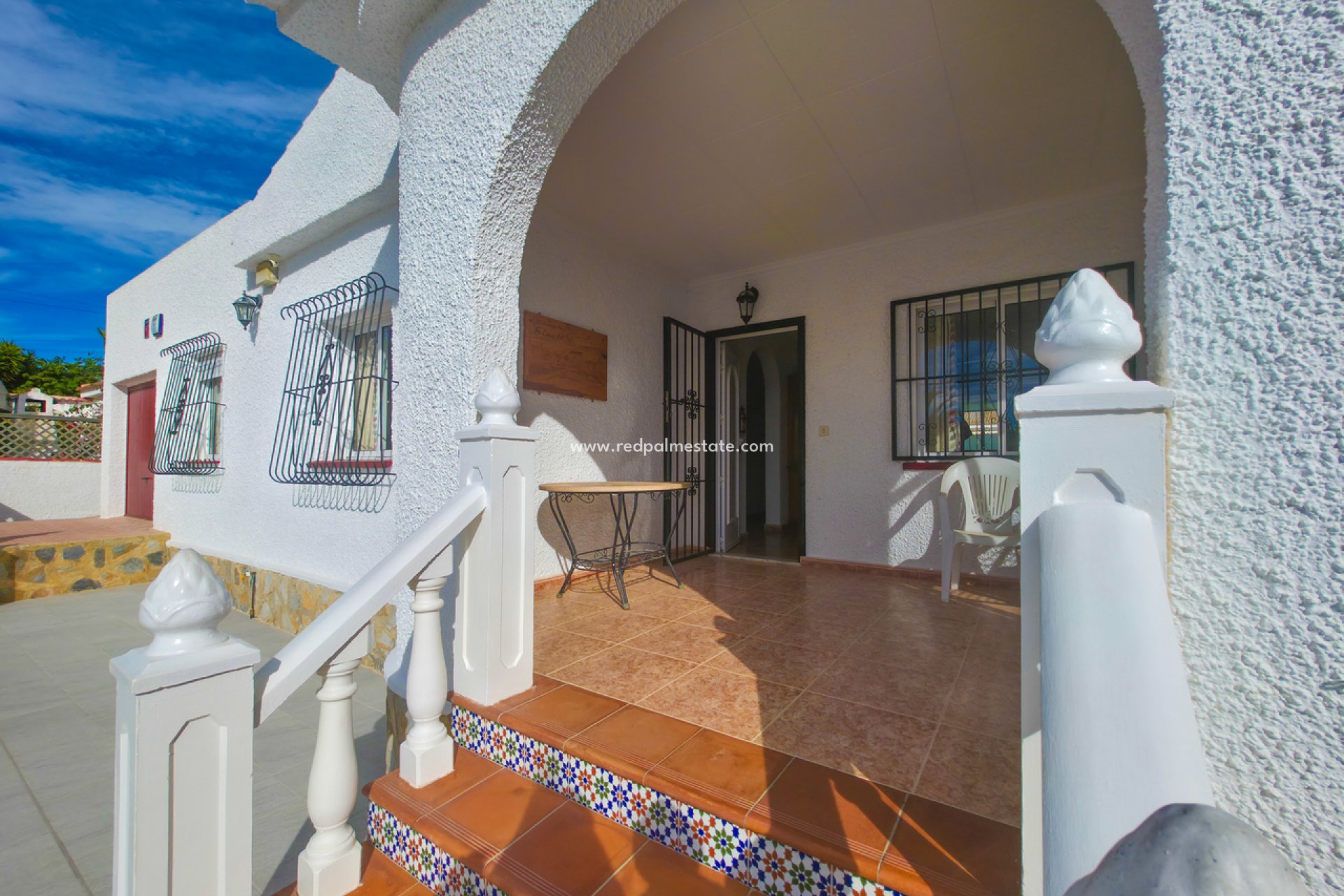 Resale - Villa -
Torrevieja
