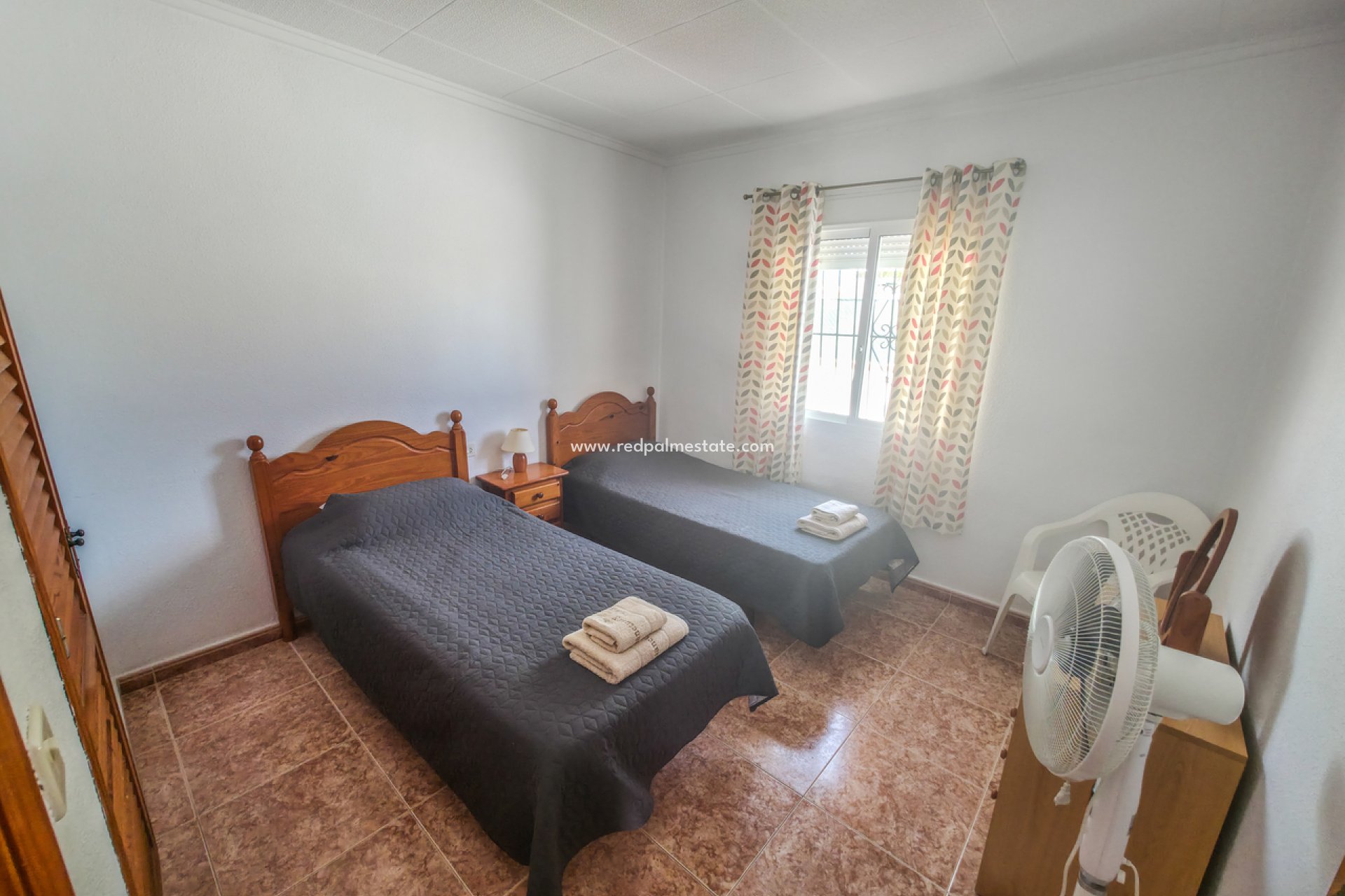Resale - Villa -
Torrevieja