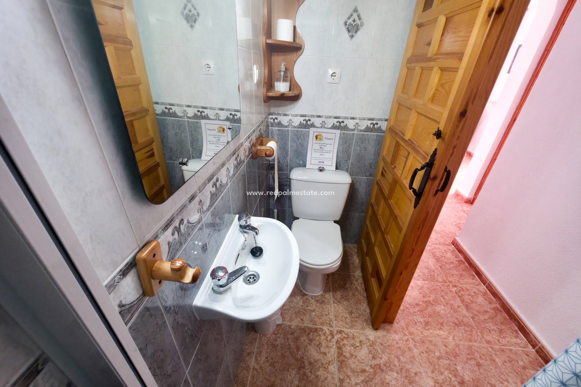 Resale - Villa -
Torrevieja