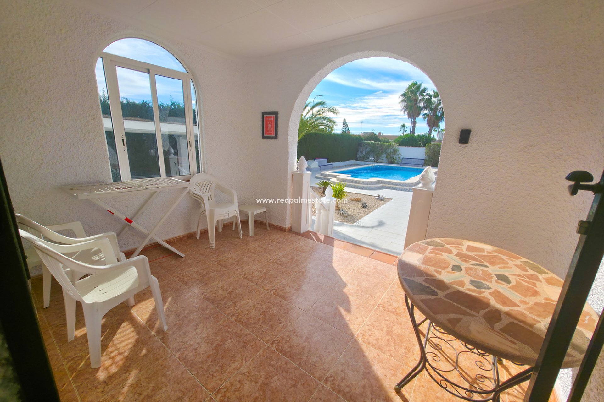 Resale - Villa -
Torrevieja