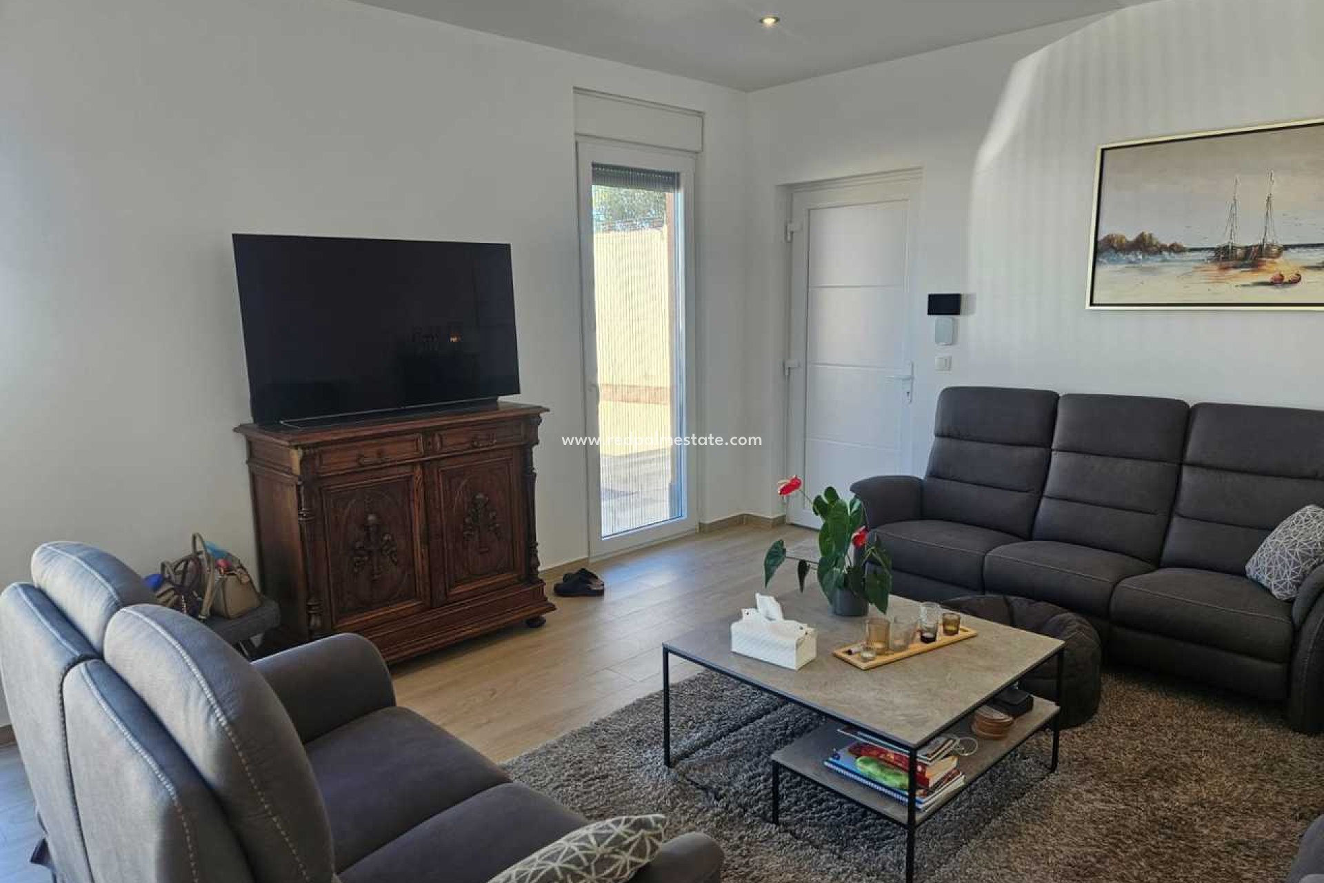 Resale - Villa -
Torrevieja