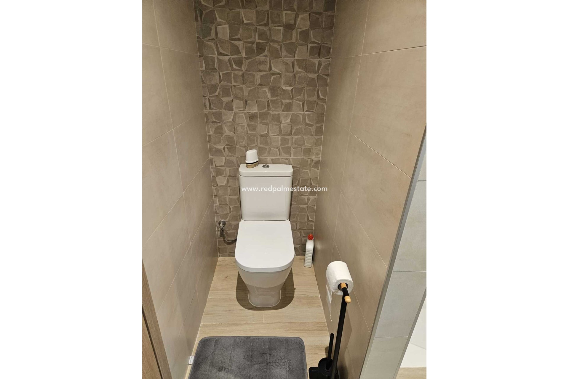 Resale - Villa -
Torrevieja