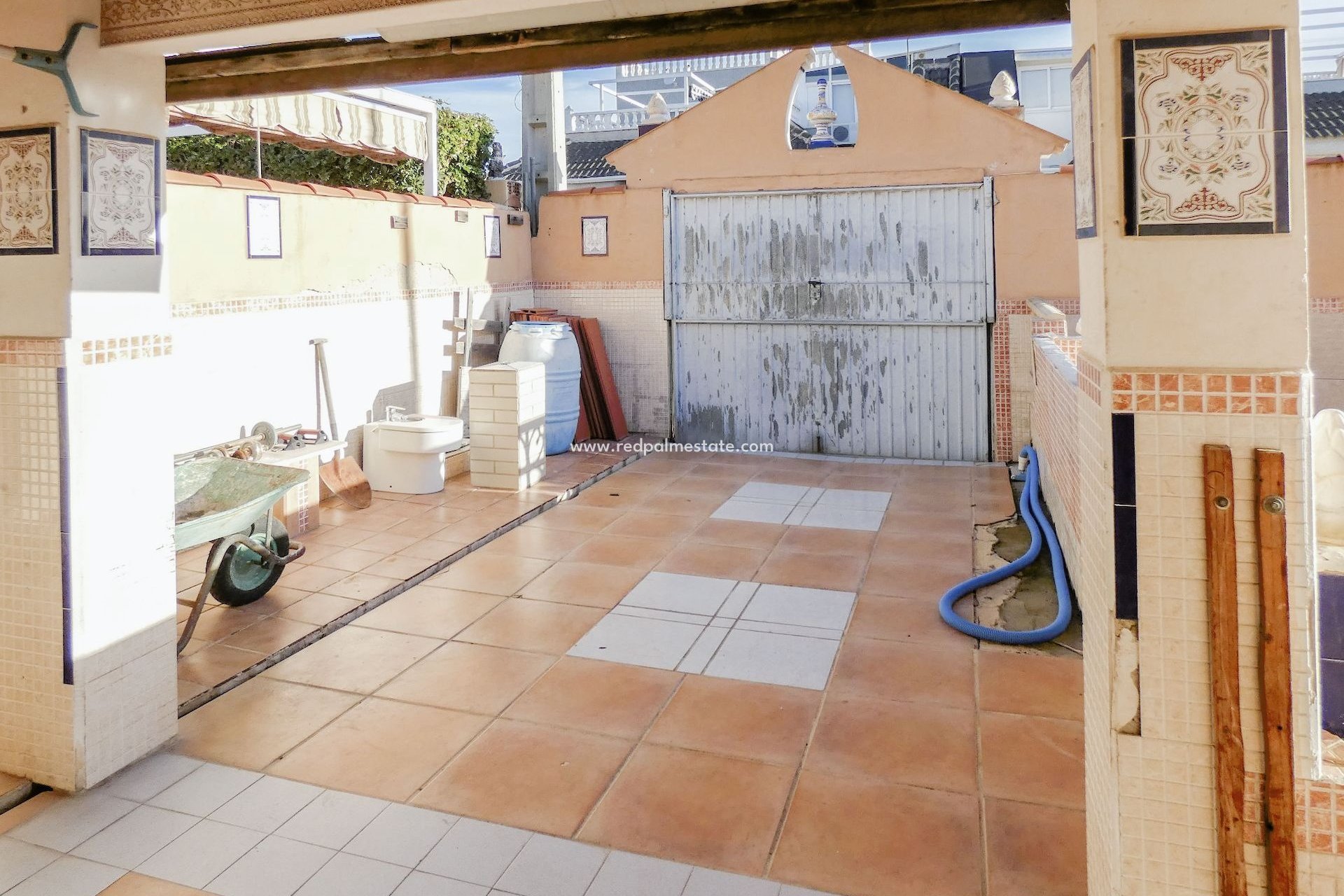 Resale - Villa -
Torrevieja