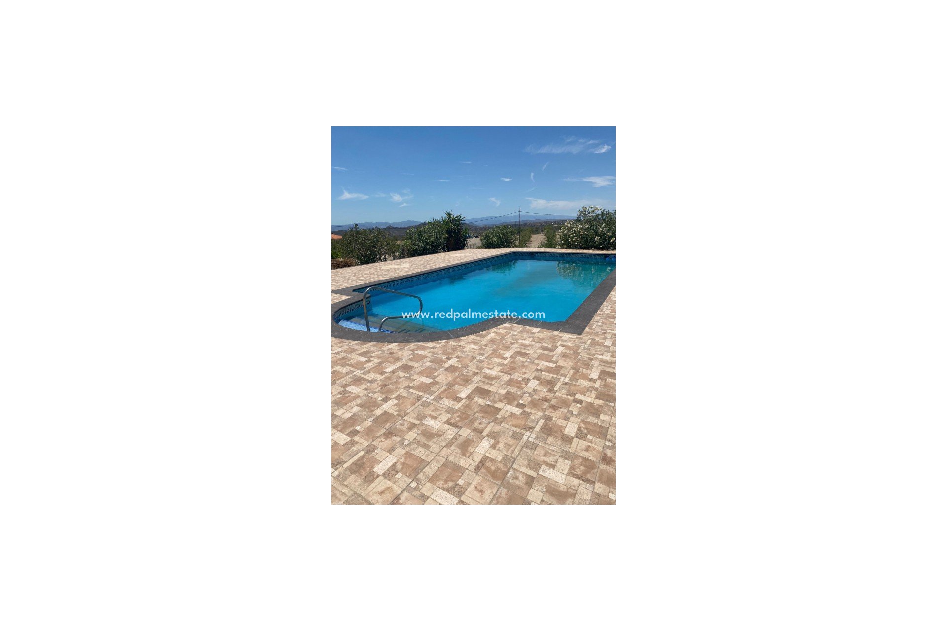 Resale - Villa -
Urcal