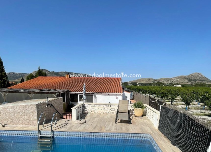Resale - Villa -
Villena - Inland