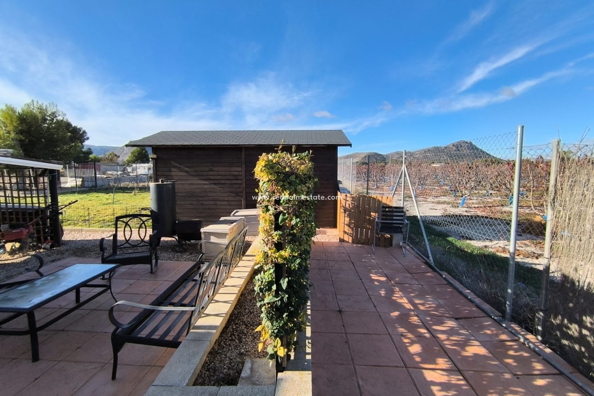 Resale - Villa -
Villena - Inland
