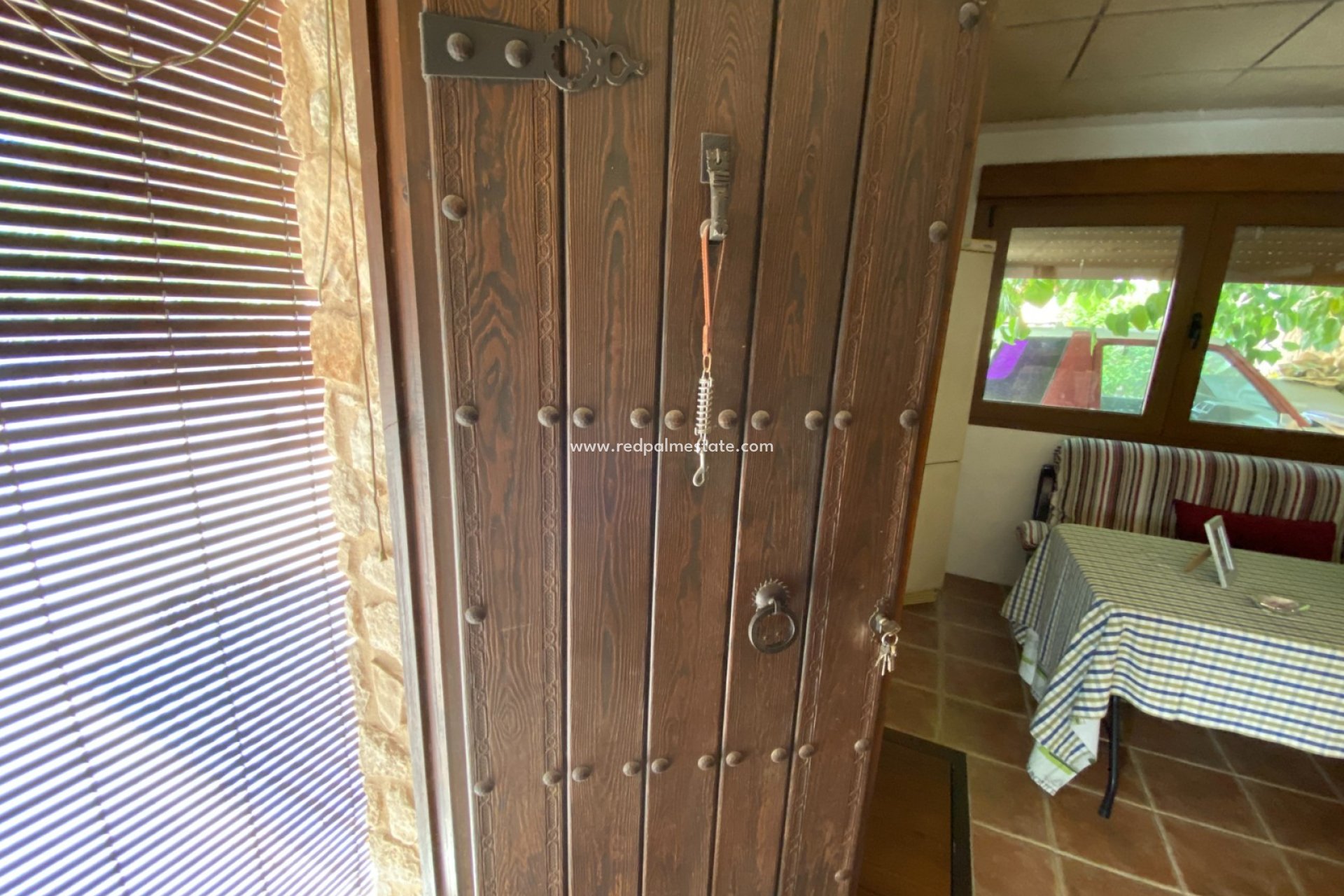 Resale - Villa -
Villena