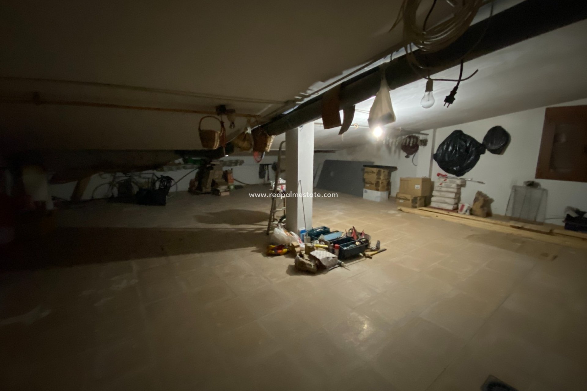 Resale - Villa -
Villena