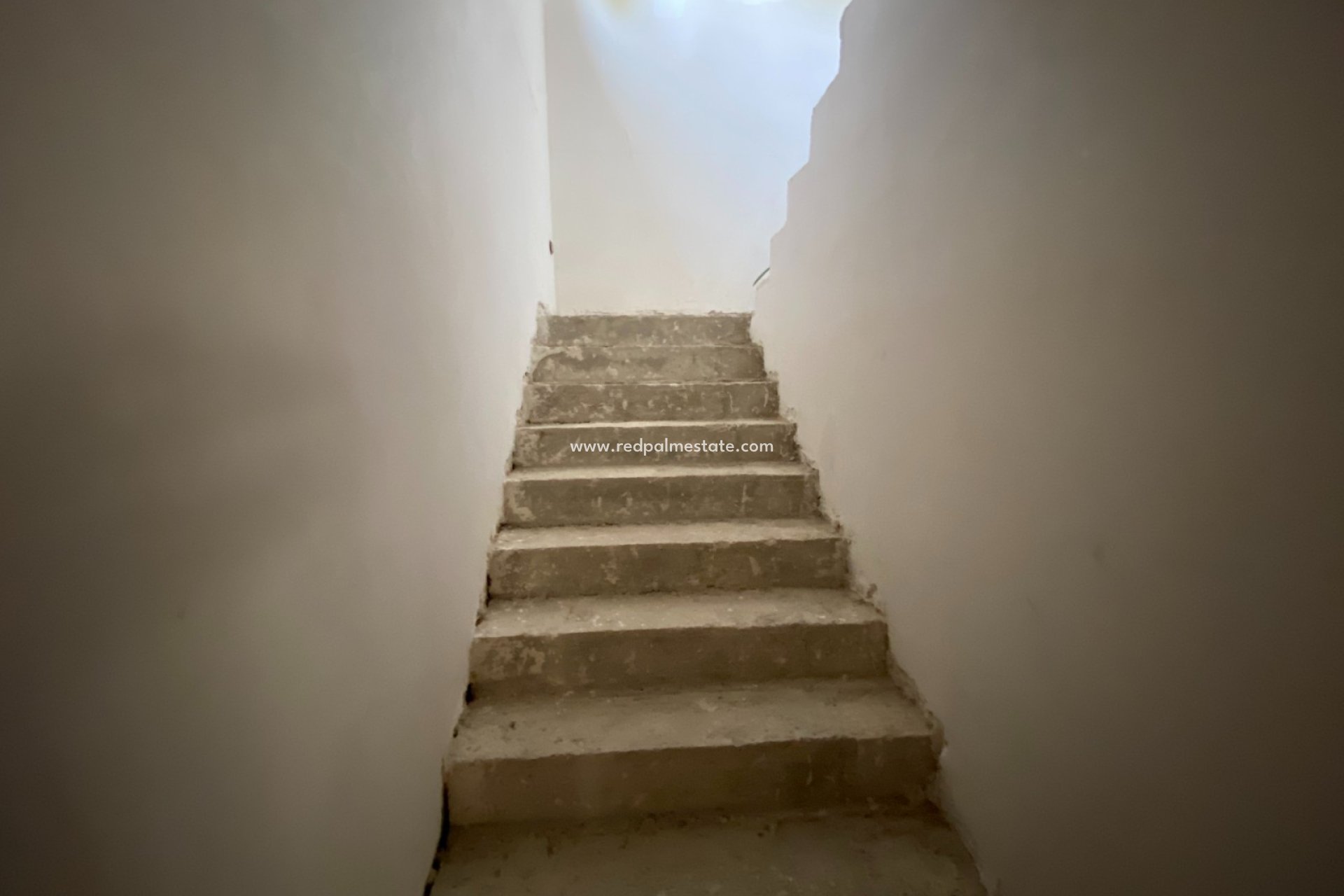 Resale - Villa -
Villena