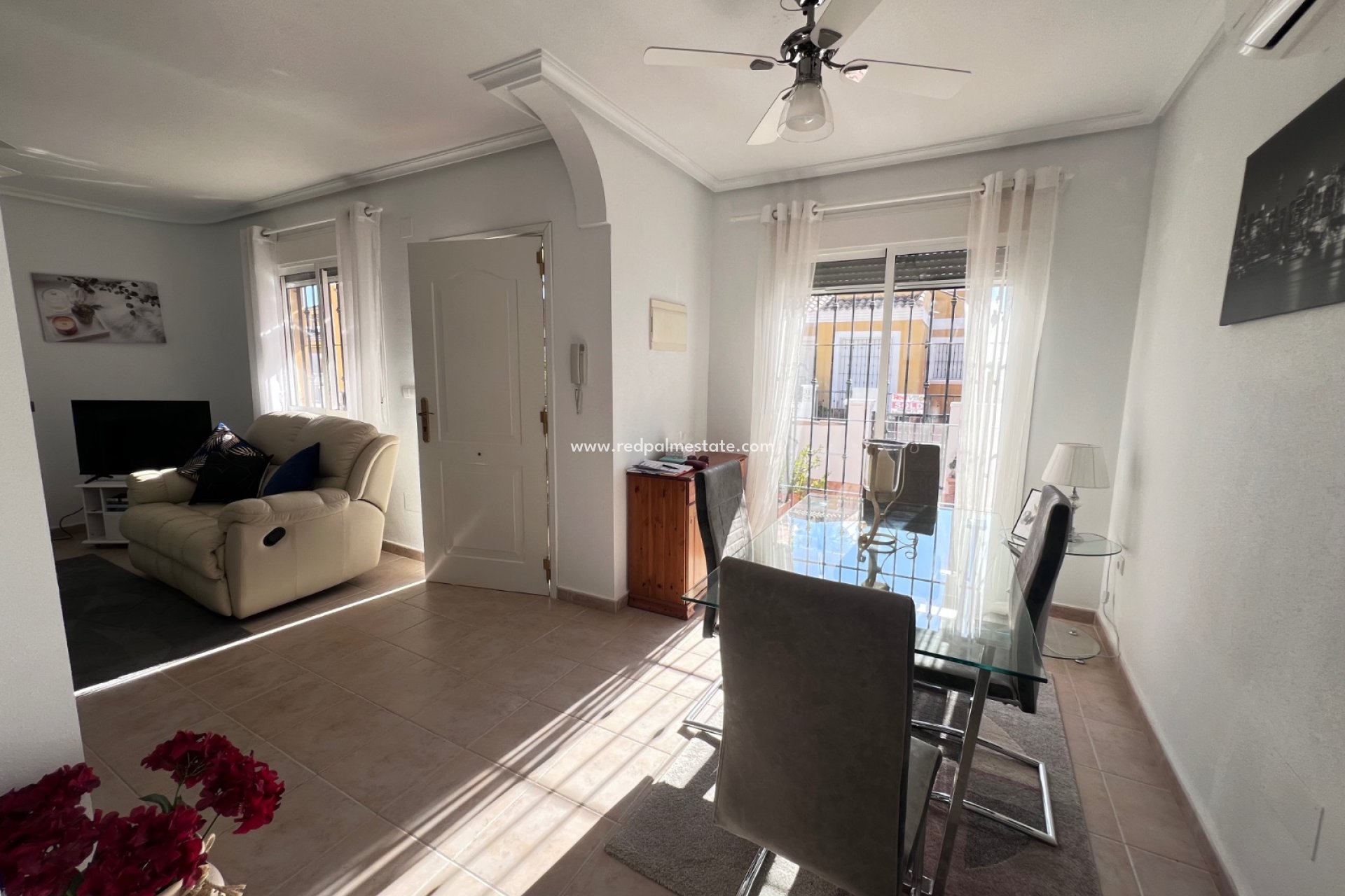 Resale - Villa -
Vistabella Golf Entre Naranjos - Inland