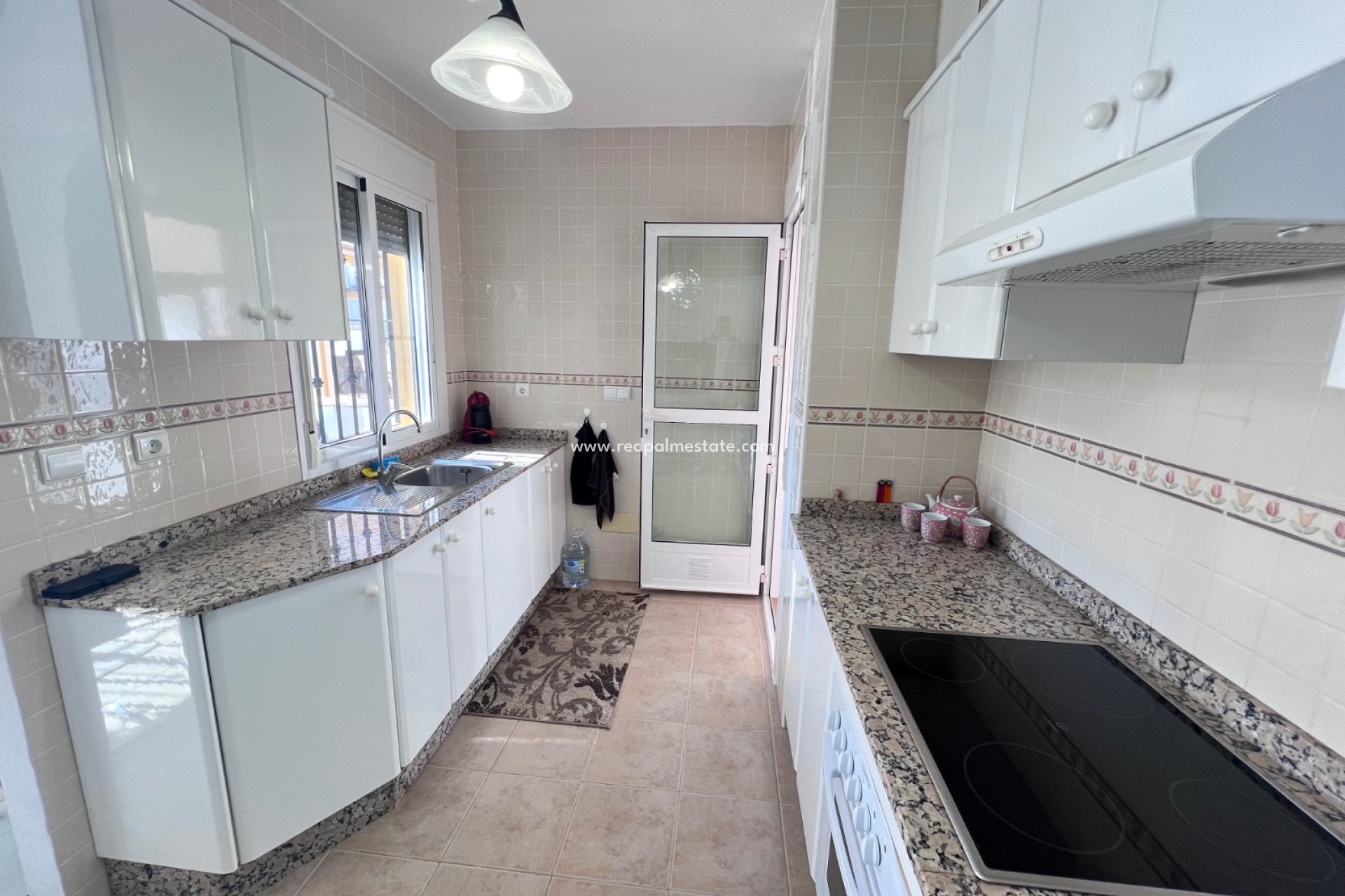 Resale - Villa -
Vistabella Golf Entre Naranjos - Inland